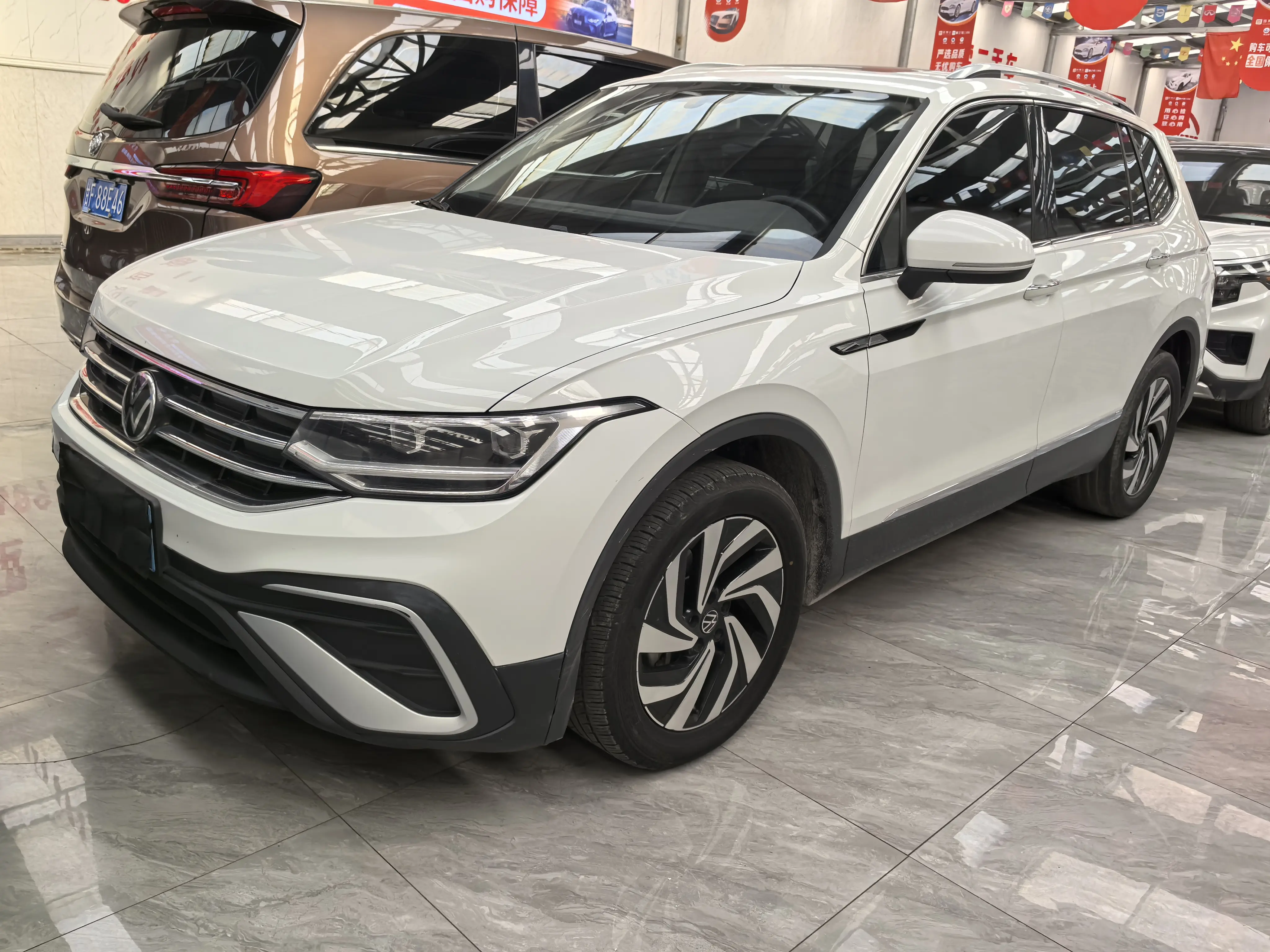 Volkswagen Tiguan L  из Китая