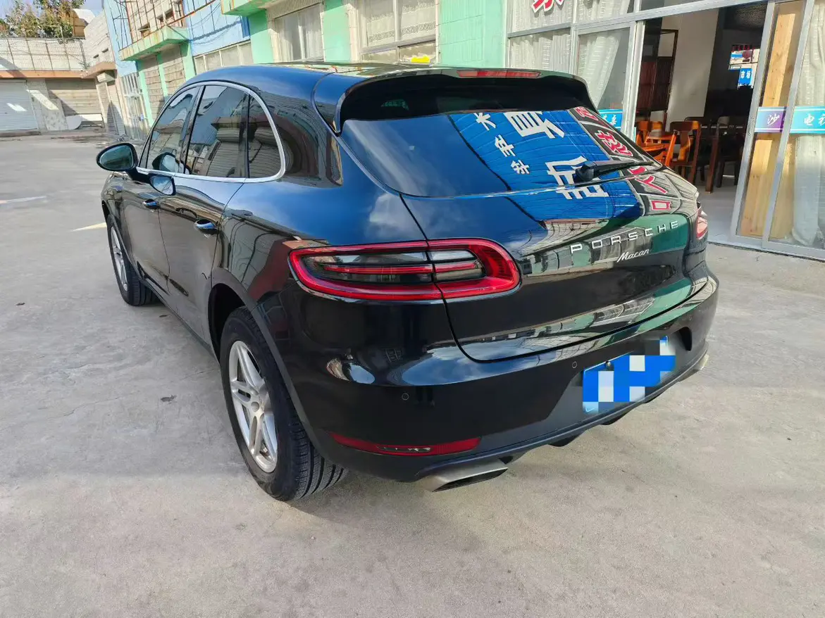 Porsche Macan