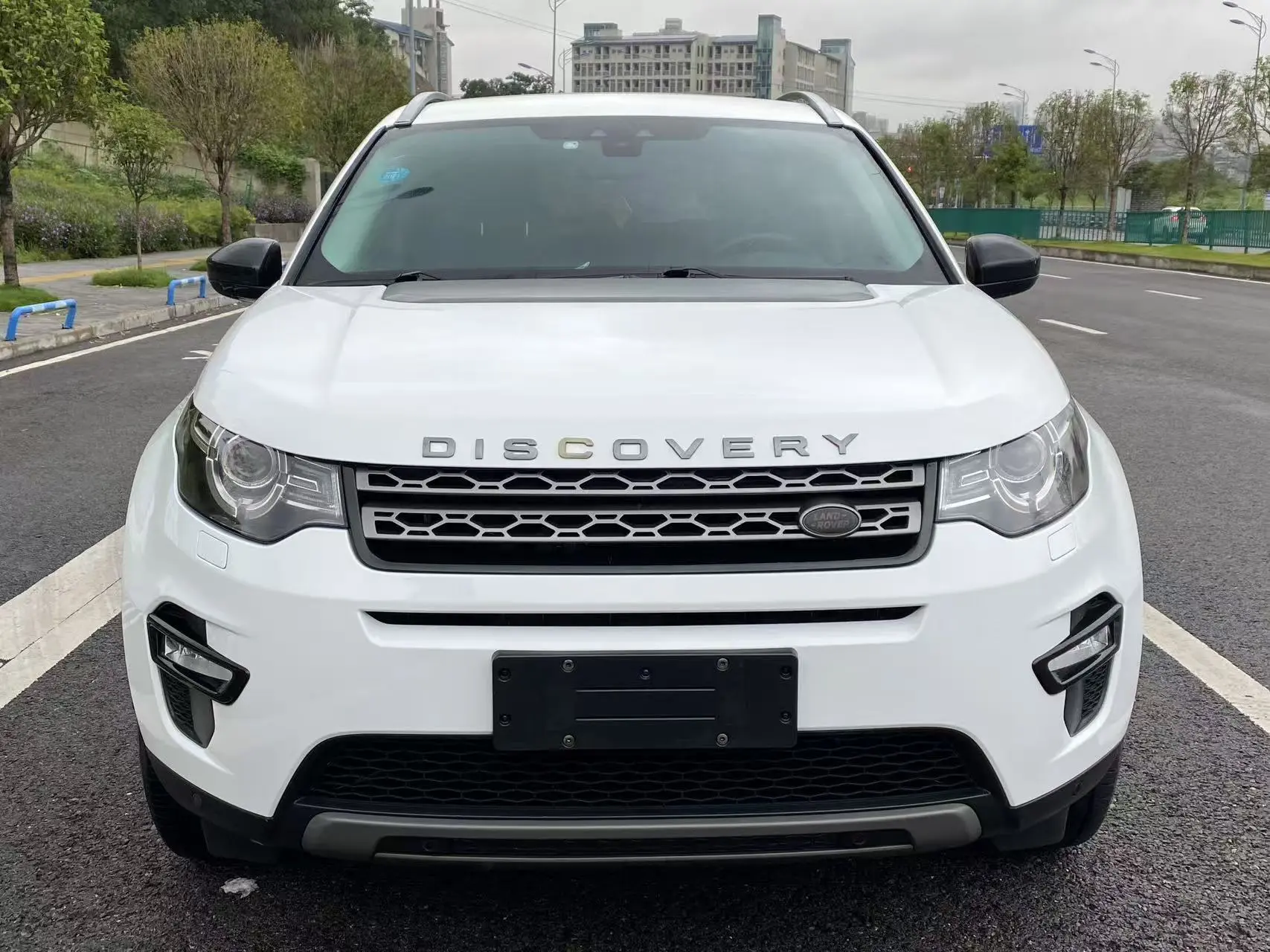 Land Rover Discover the magic