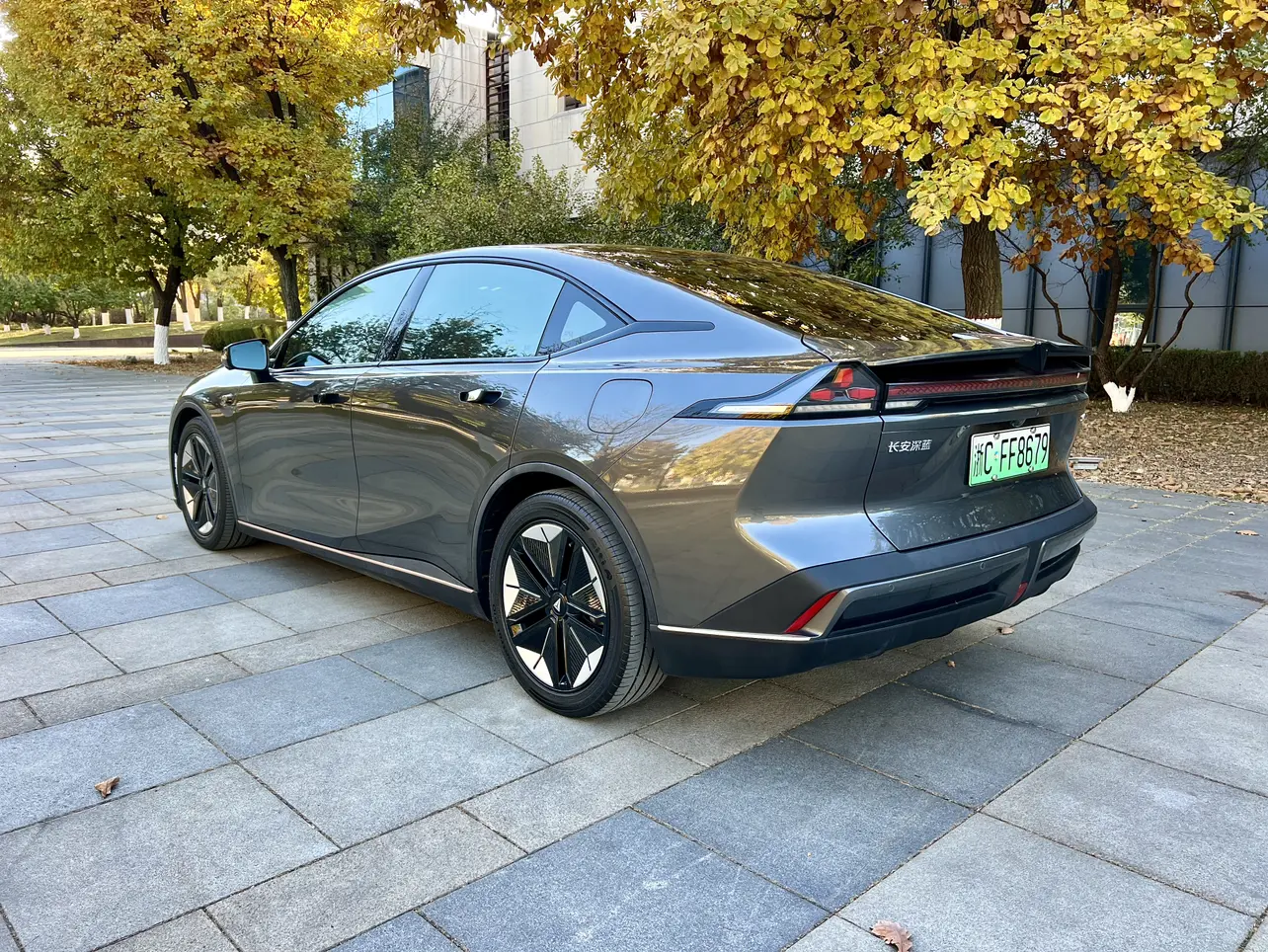 Deepal Dark blue SL03