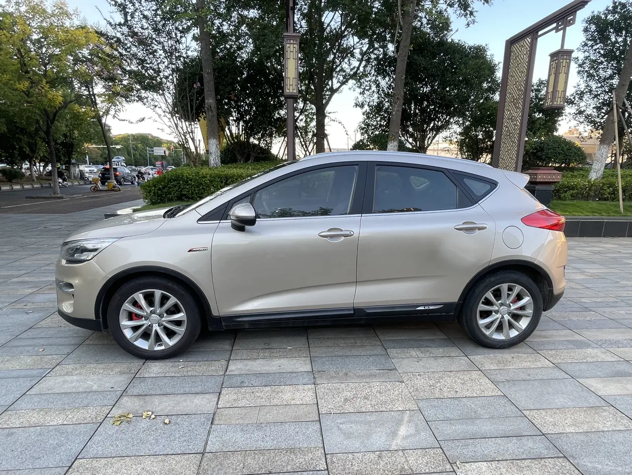 Geely Emgrand GS