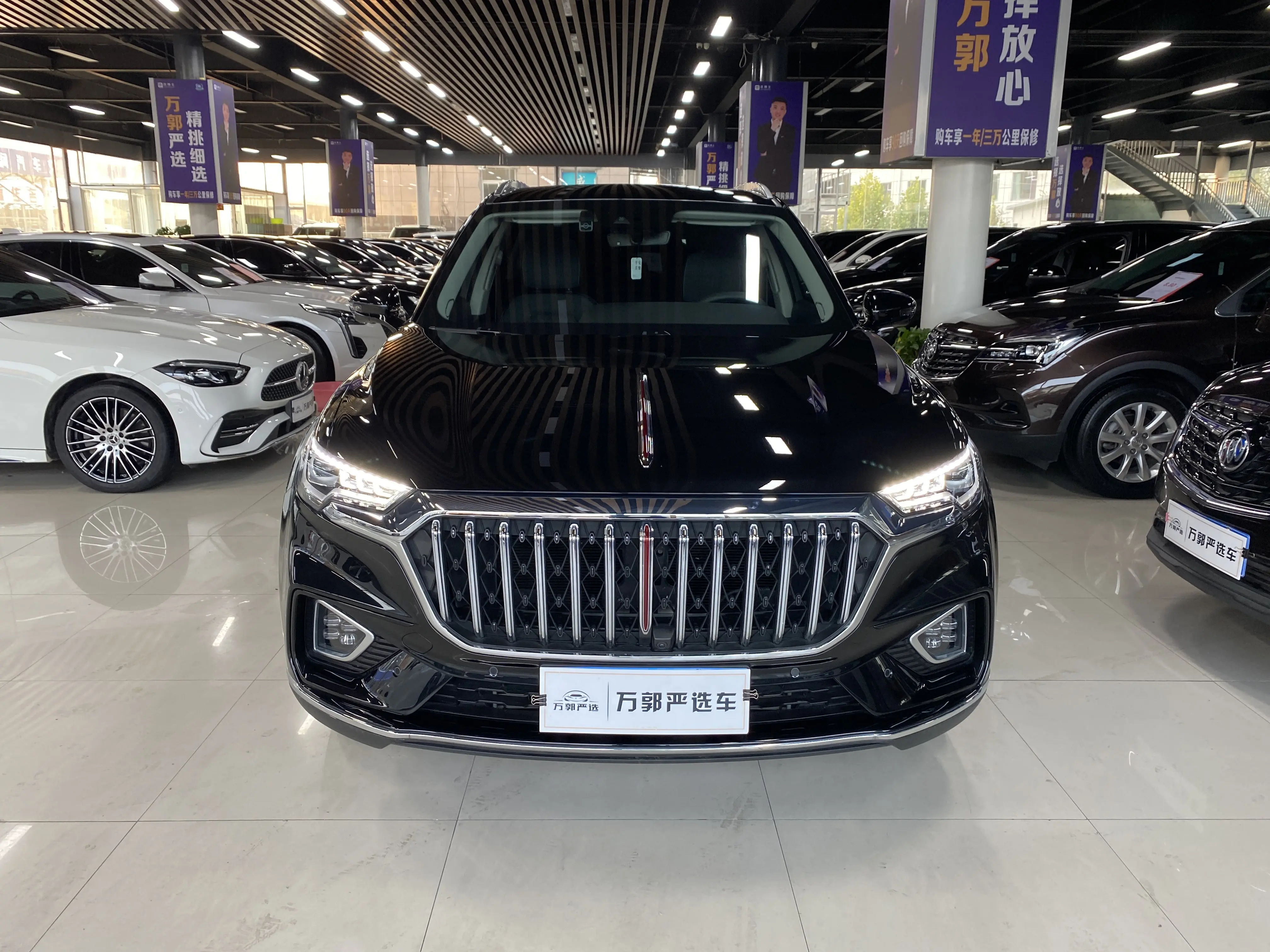 Hongqi HS5  из Китая