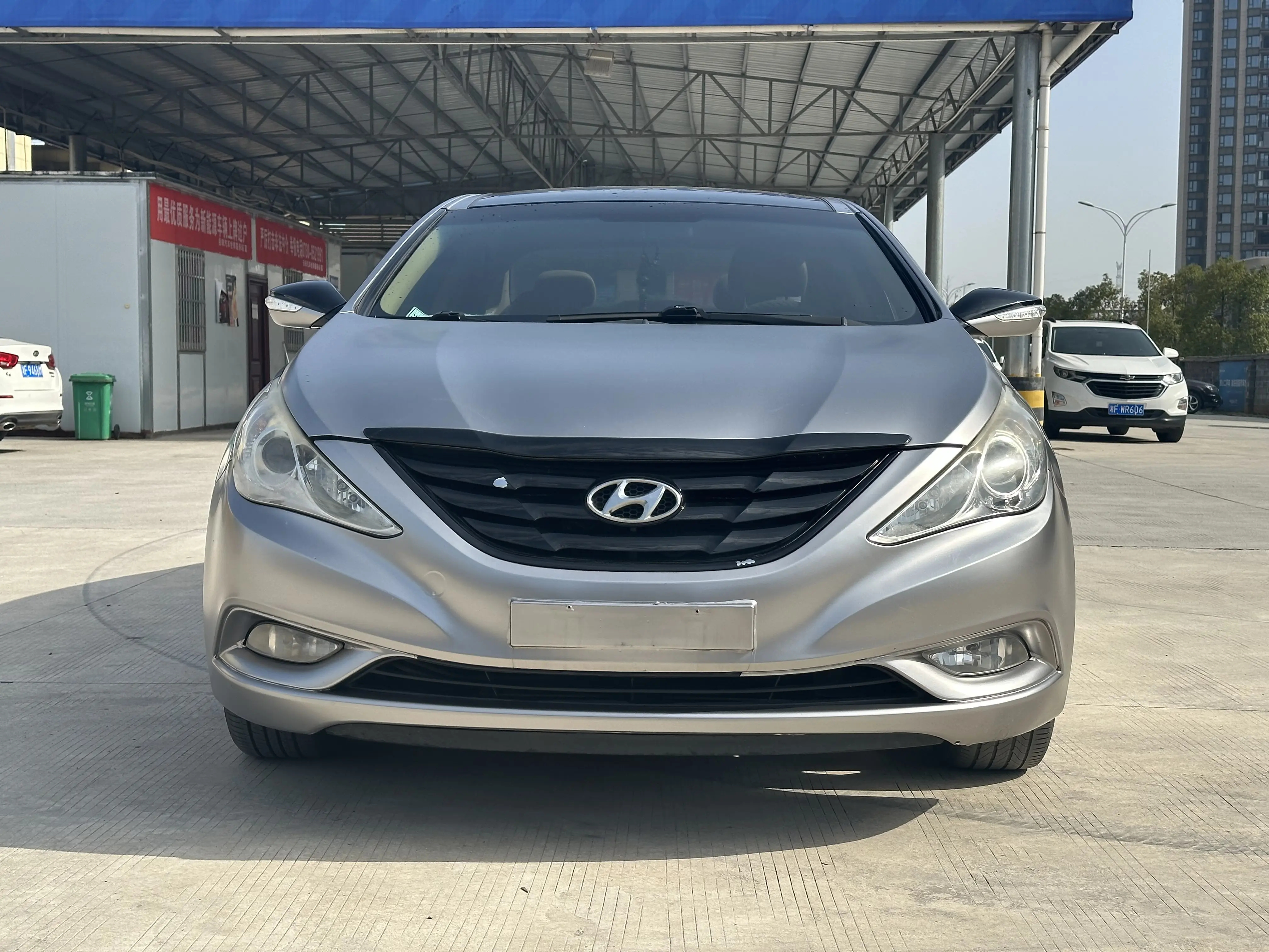 Hyundai Sonata eight