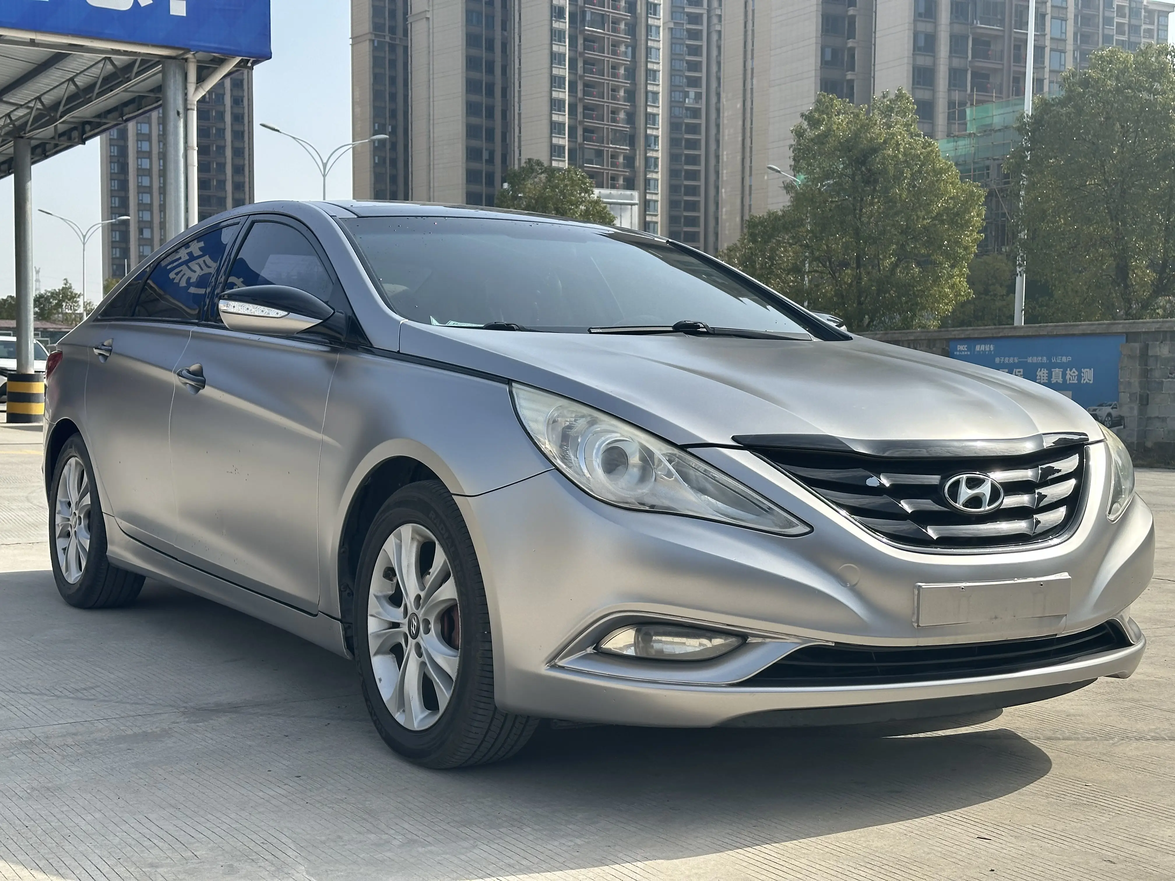 Hyundai Sonata eight