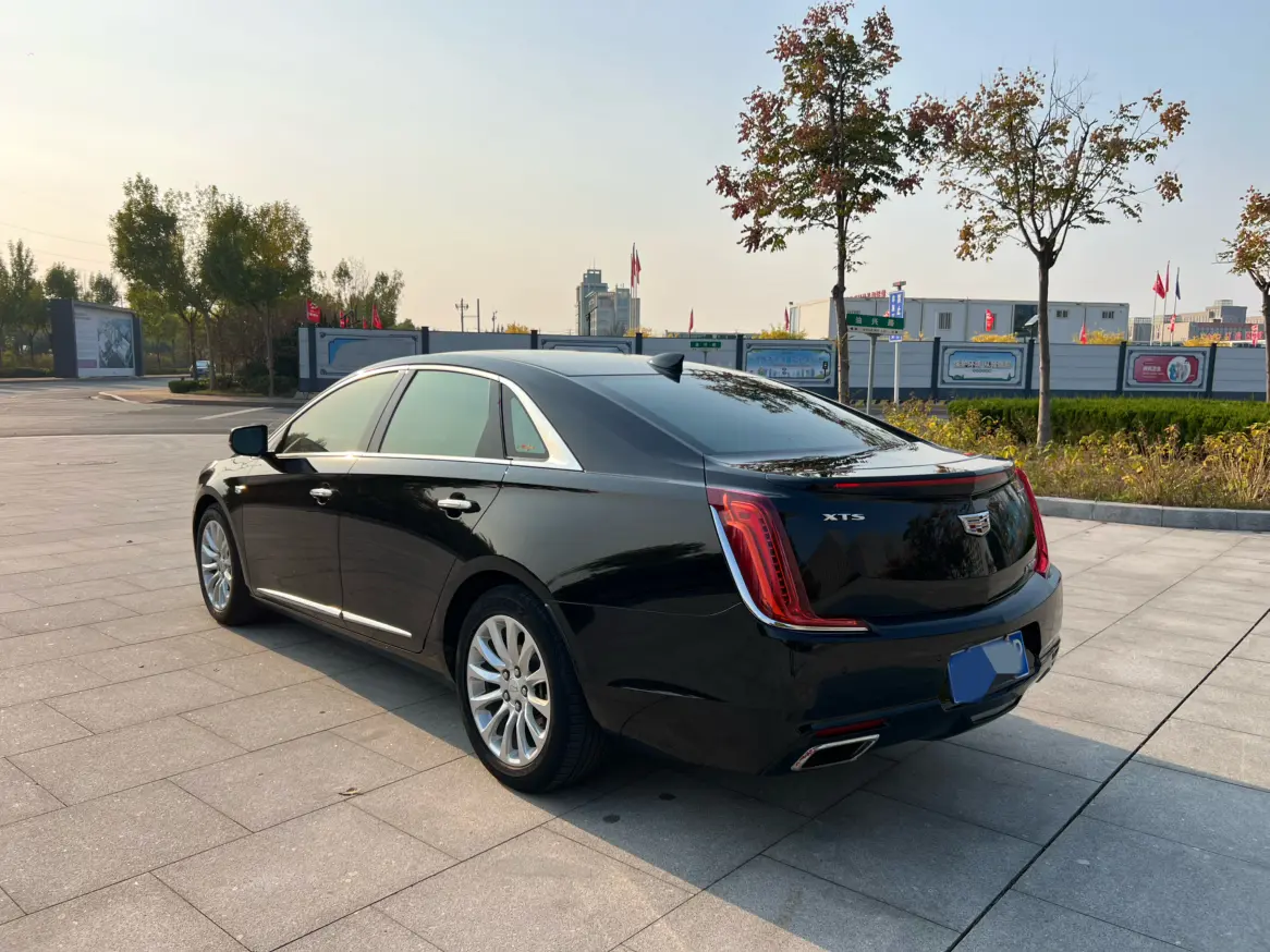 Cadillac XTS