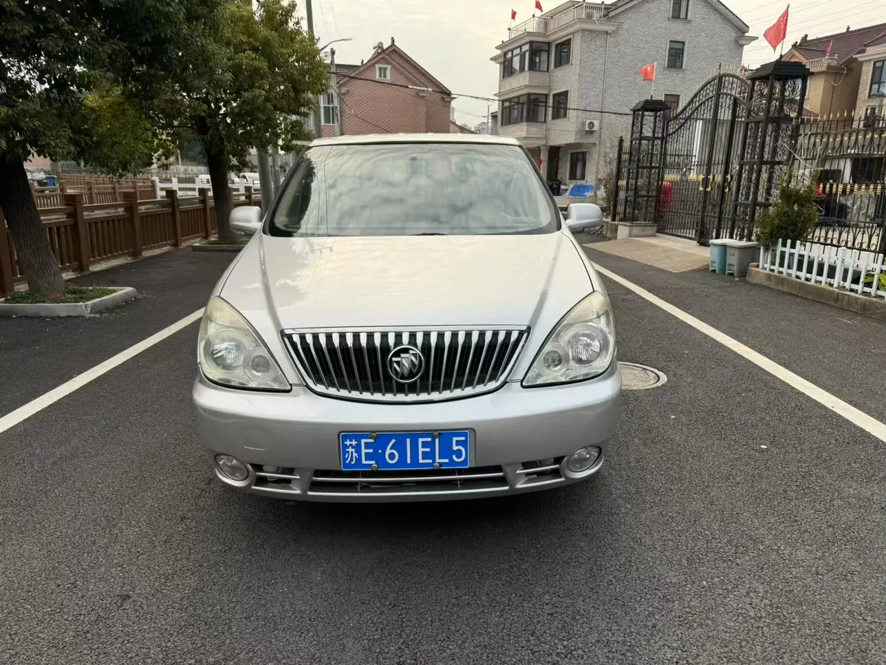 Buick GL8  из Китая