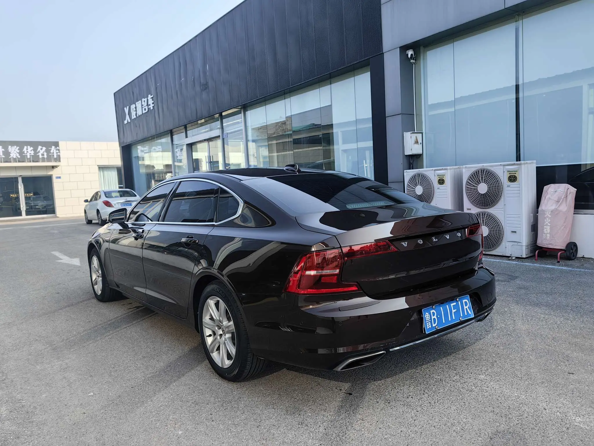 Volvo S90