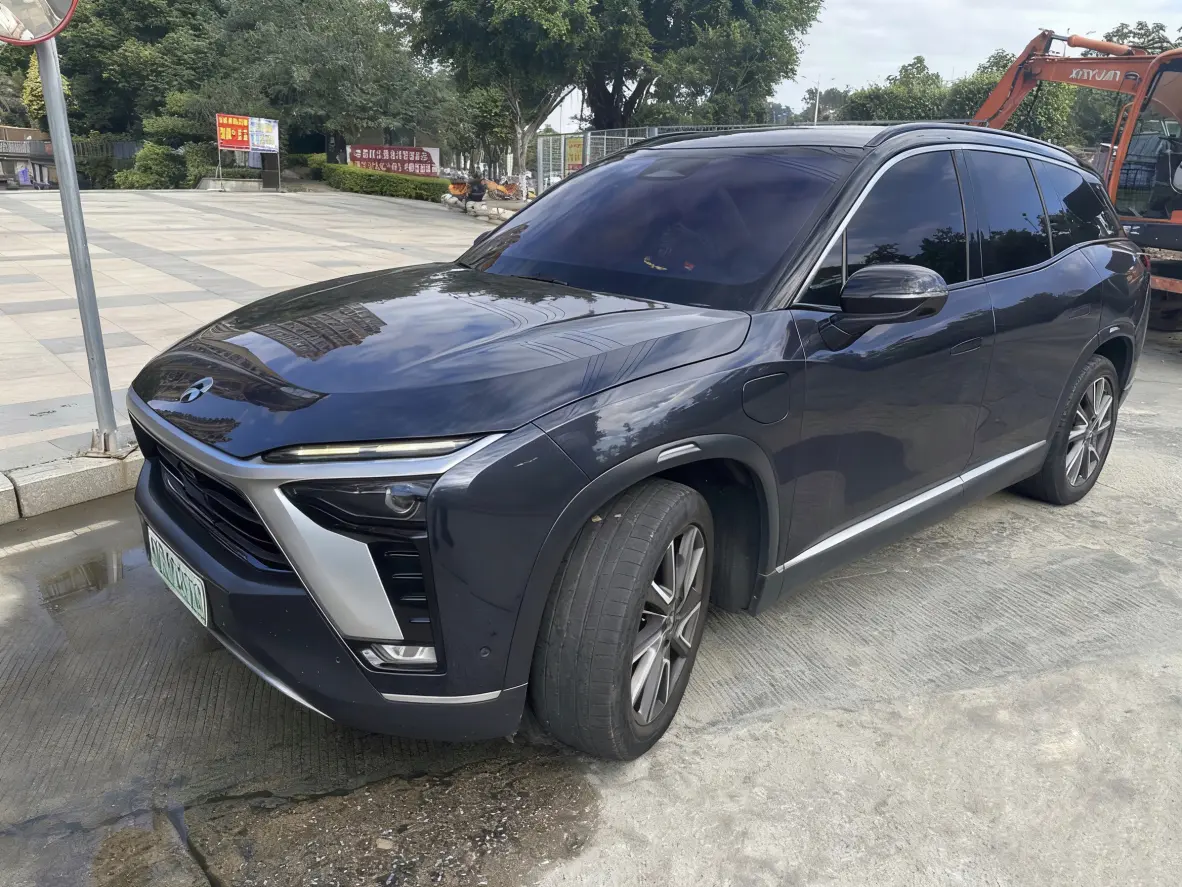NIO ES8