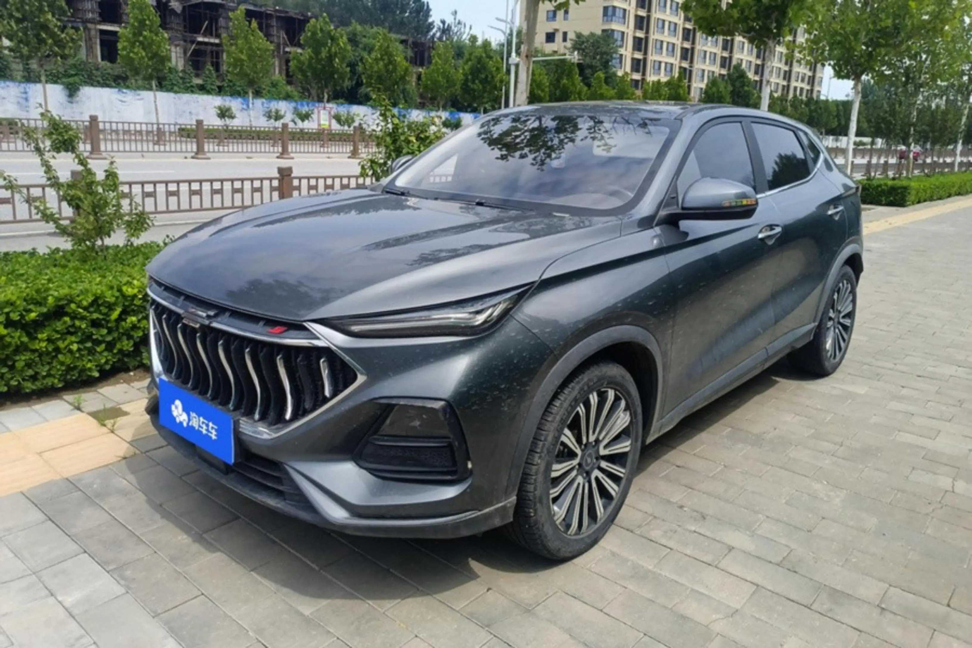 Oshan Changan Auchan X5