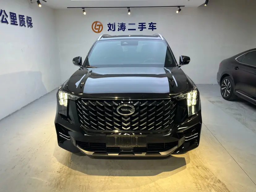 GAC Trumpchi GS8  из Китая