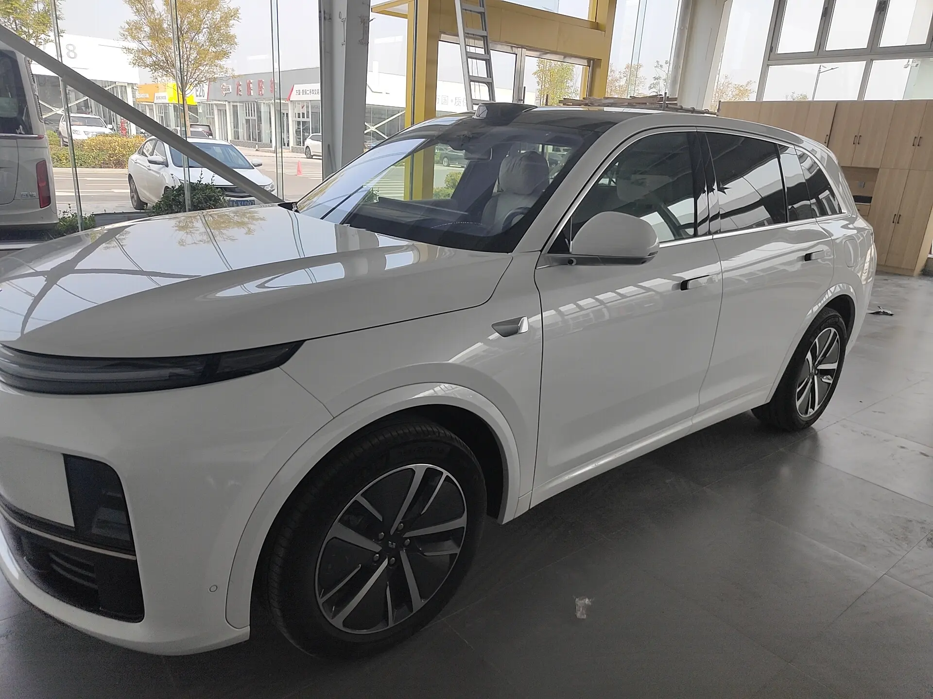 Li L7 (Ideal L7)  из Китая