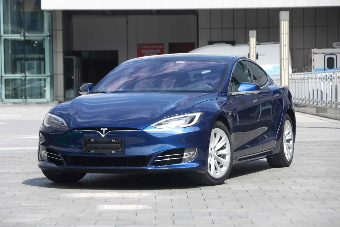 Tesla Model S  из Китая