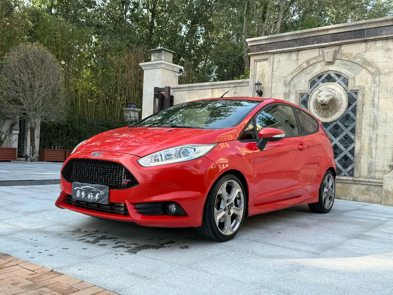 Ford Carnival (imported)