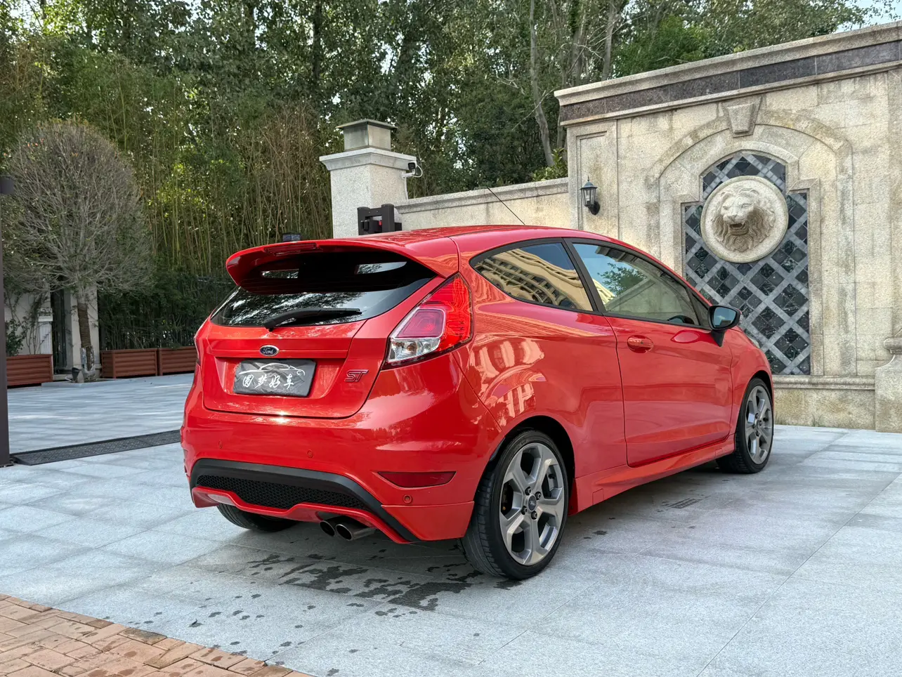 Ford Carnival (imported)