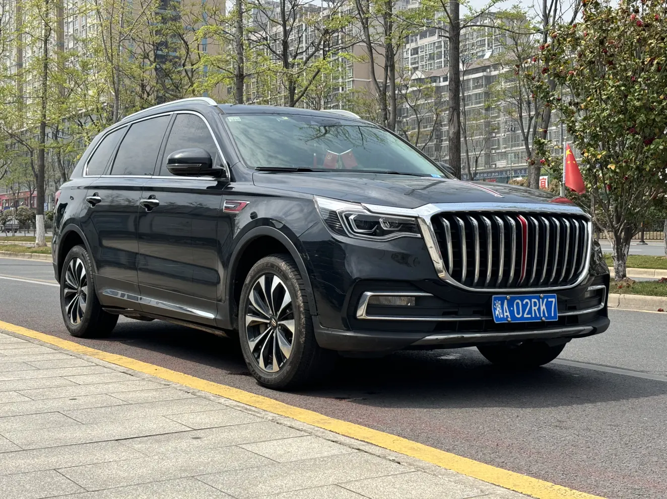 Hongqi HS7