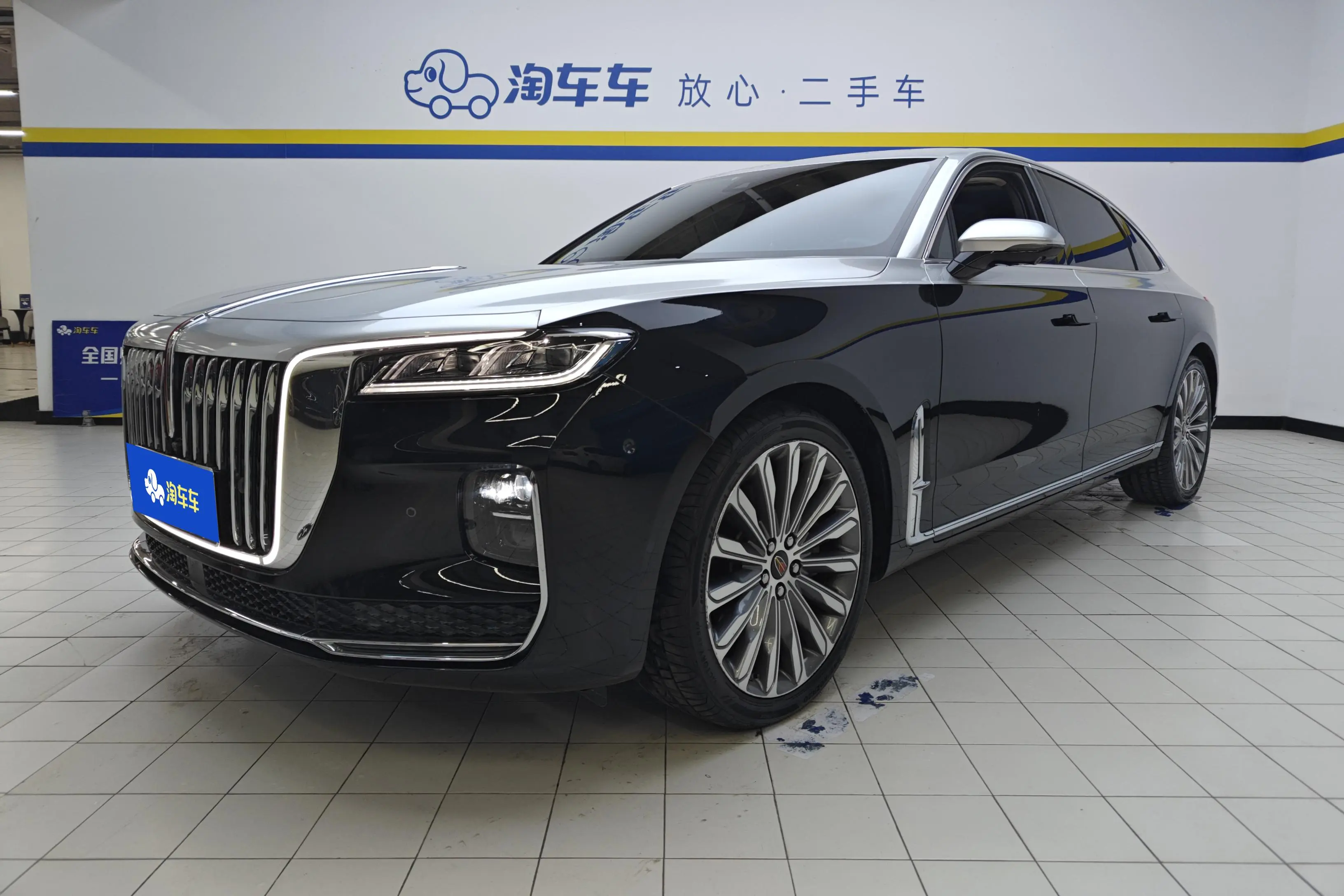 Hongqi H9  из Китая