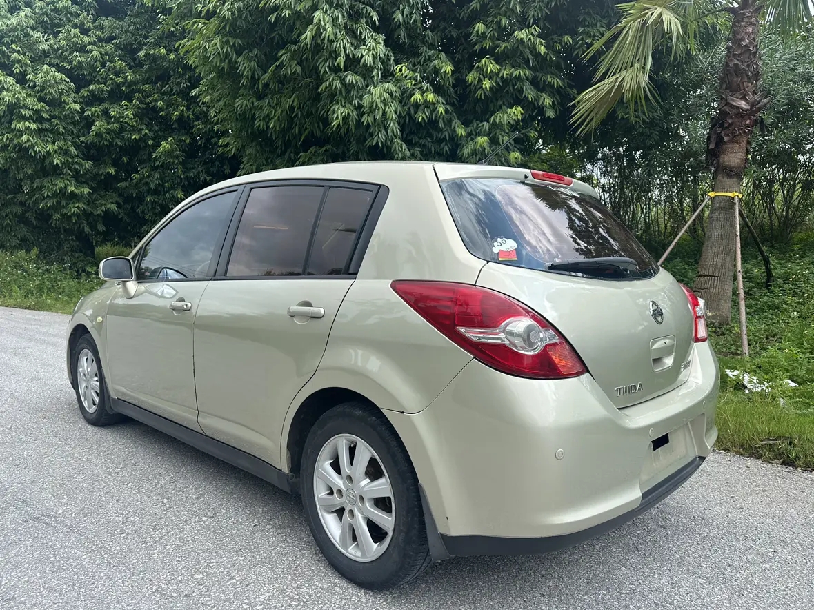 Nissan Tiida