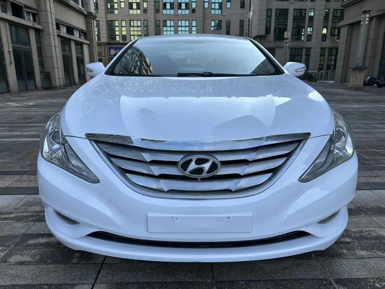 Hyundai Sonata eight