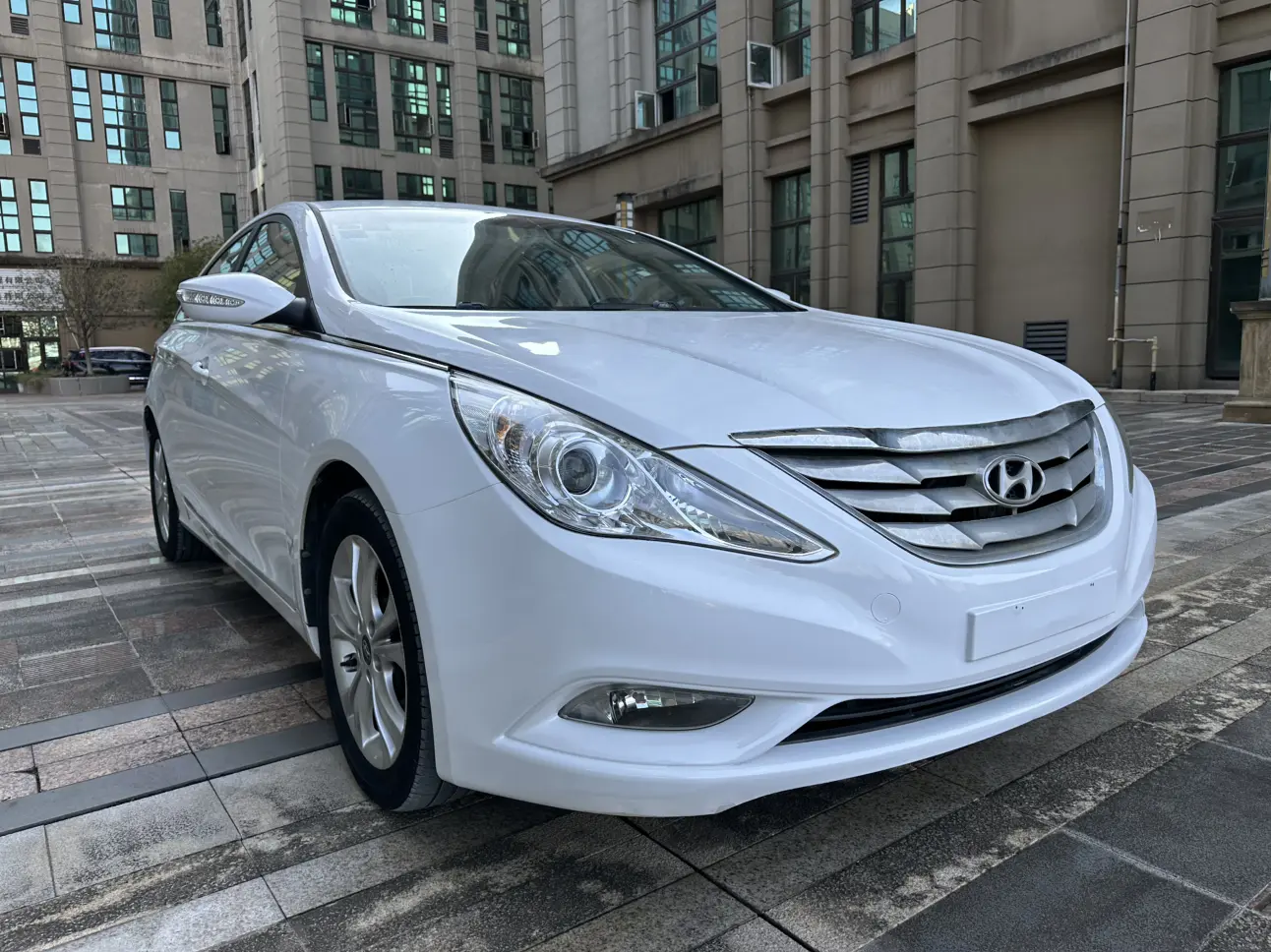 Hyundai Sonata eight