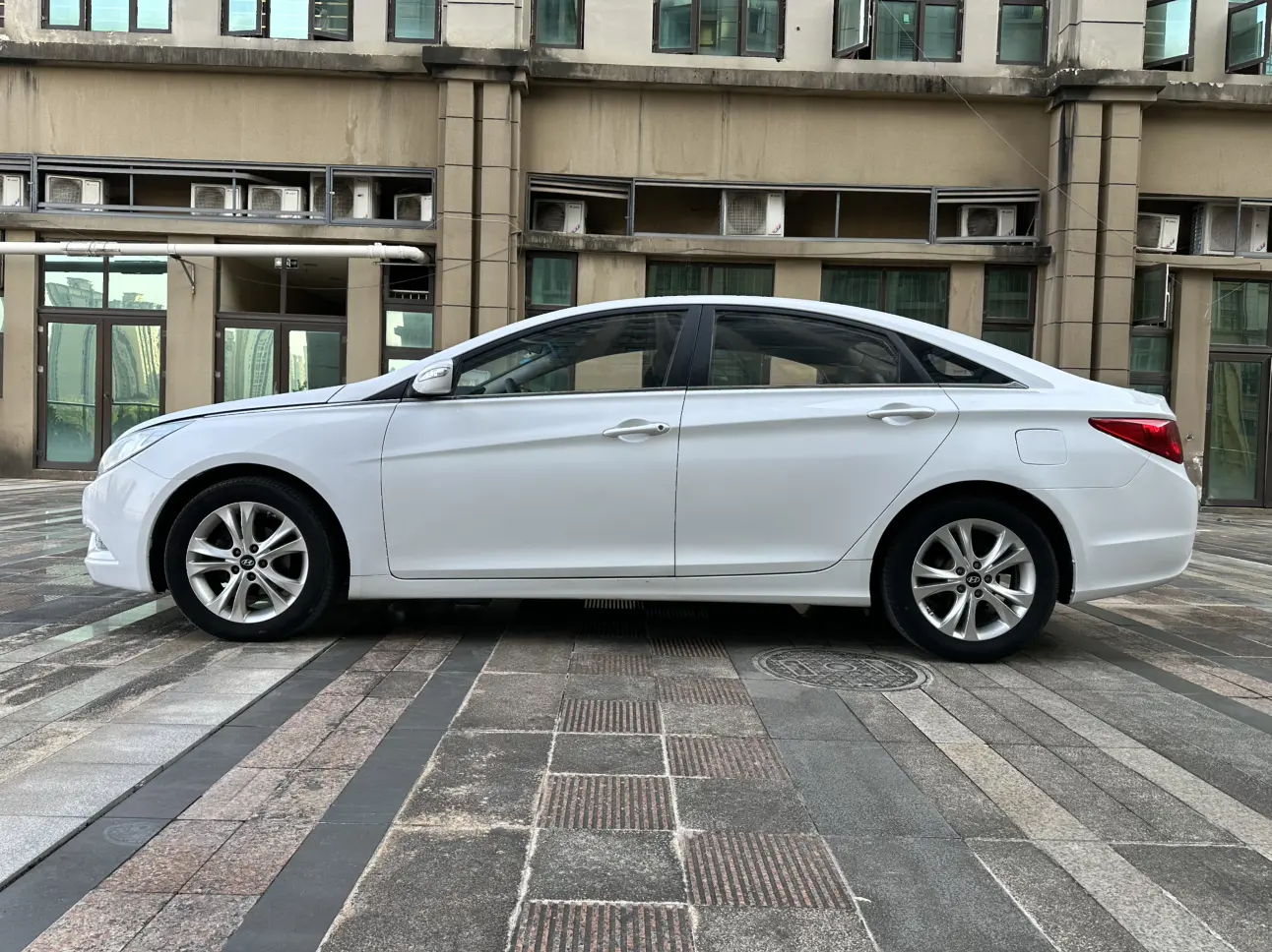 Hyundai Sonata eight