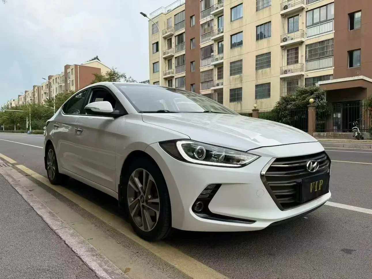 Hyundai Lead