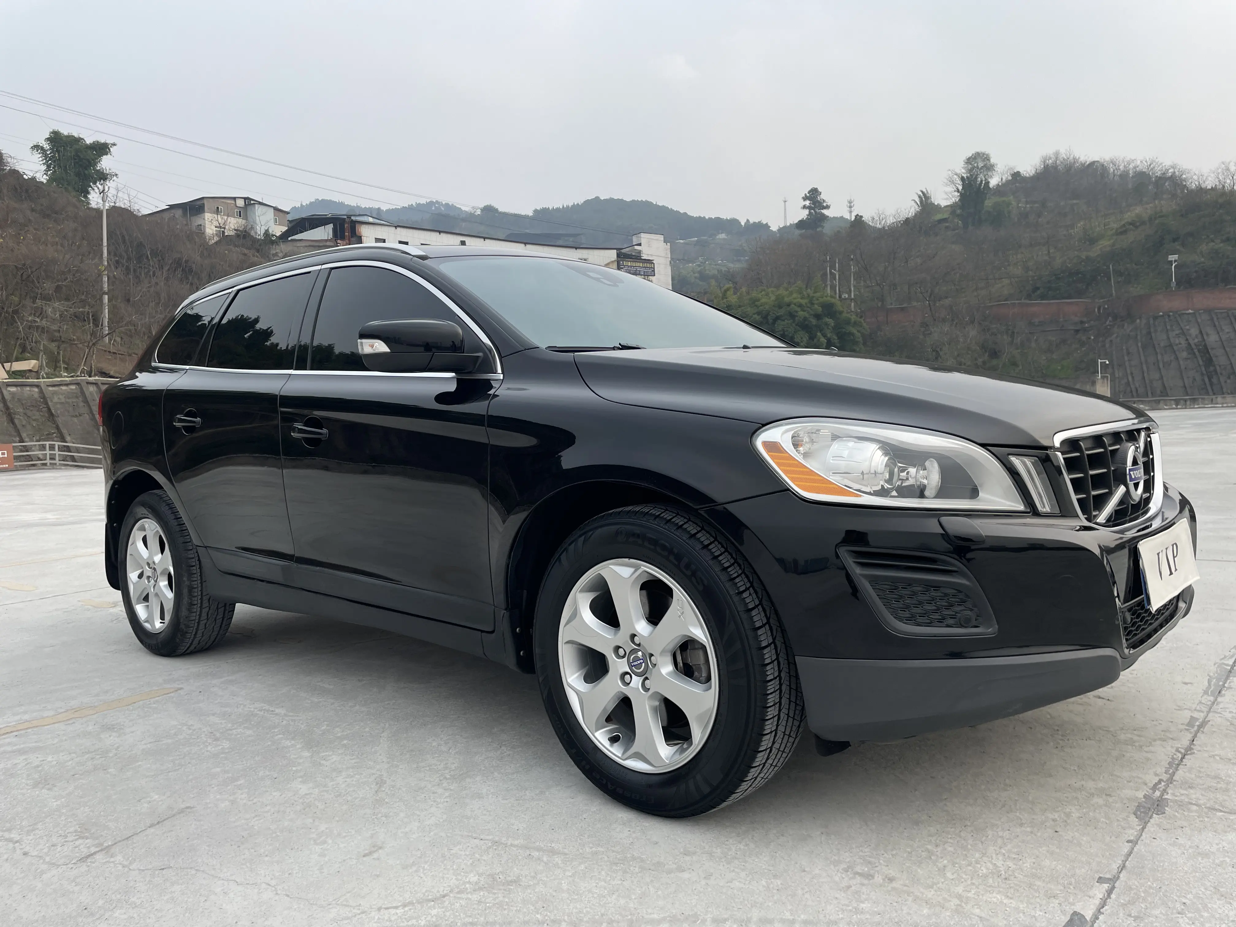 Volvo XC60 (imported)