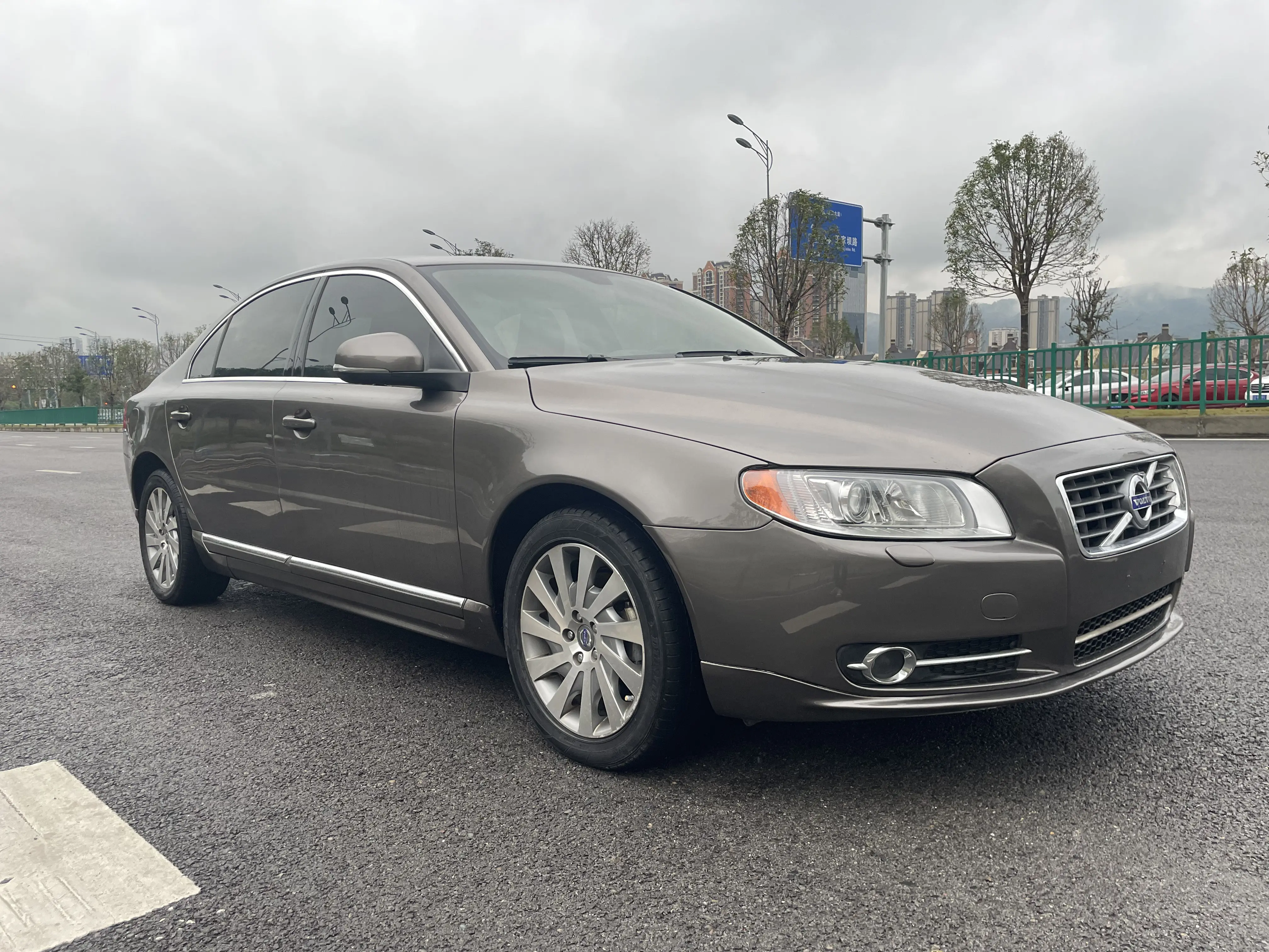 Volvo S80L