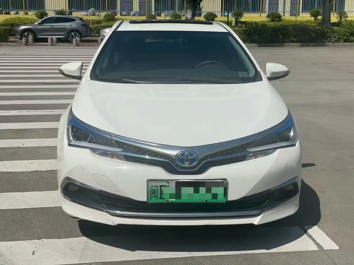 Toyota Corolla Dual Engine E+