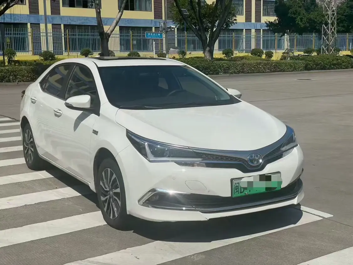 Toyota Corolla Dual Engine E+