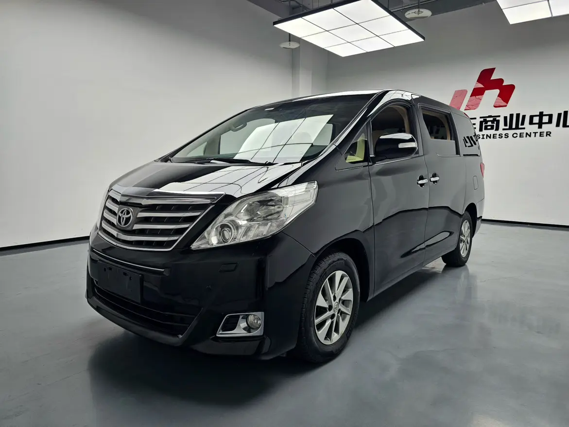 Toyota Alphard (Elfa)  из Китая