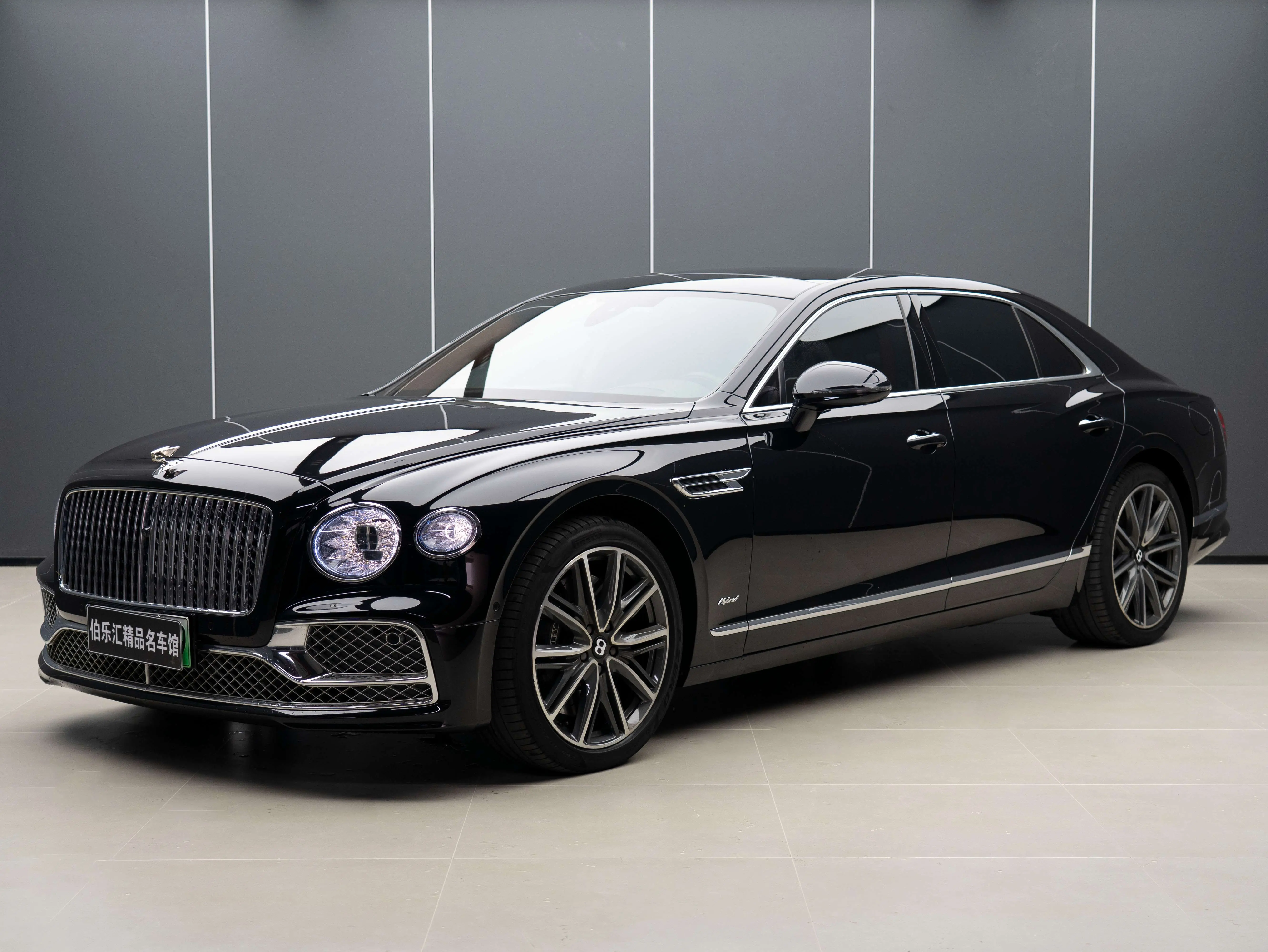 Bentley Flying Spur PHEV  из Китая