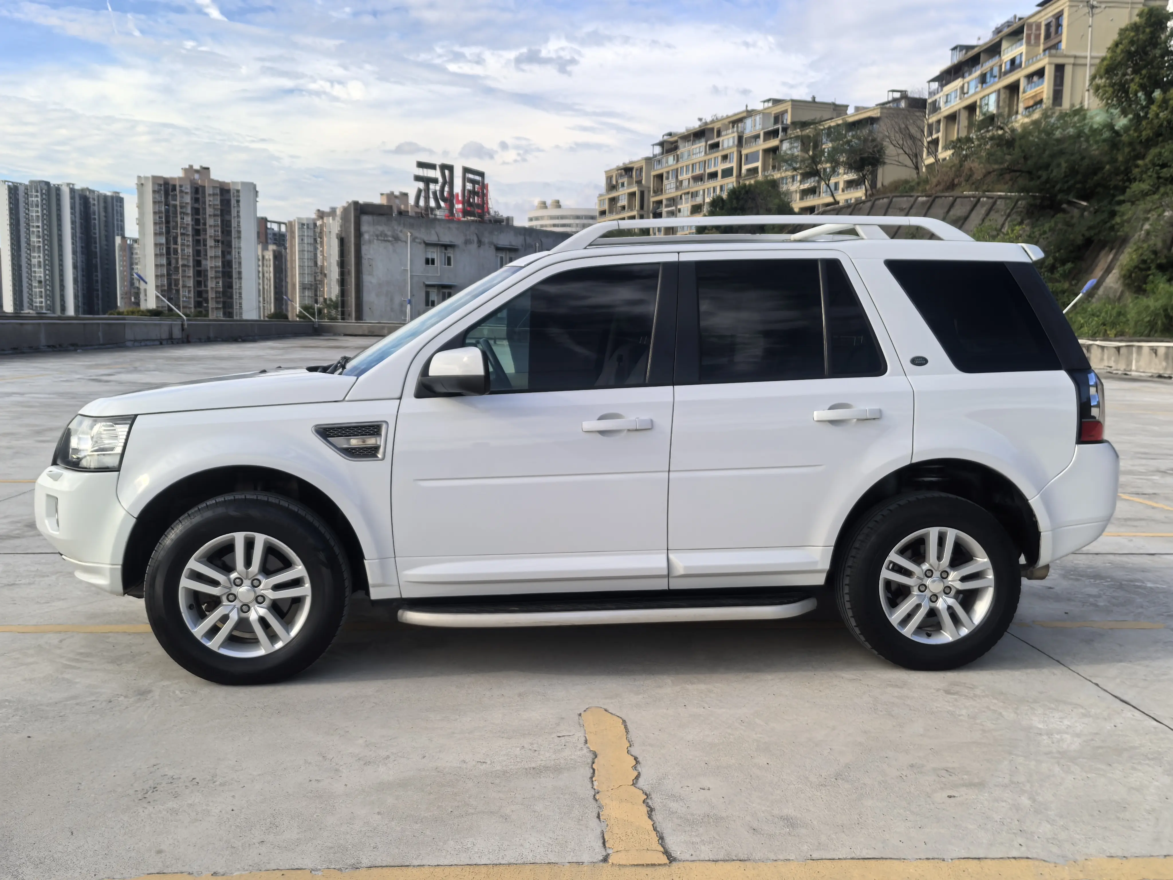 Land Rover Freelander 2