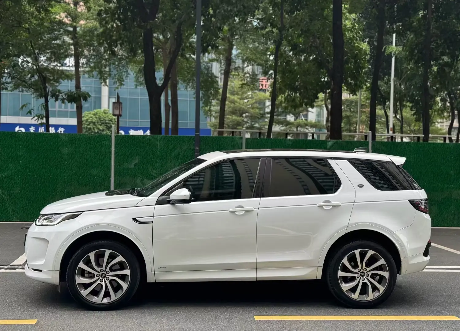 Land Rover Discover Sports