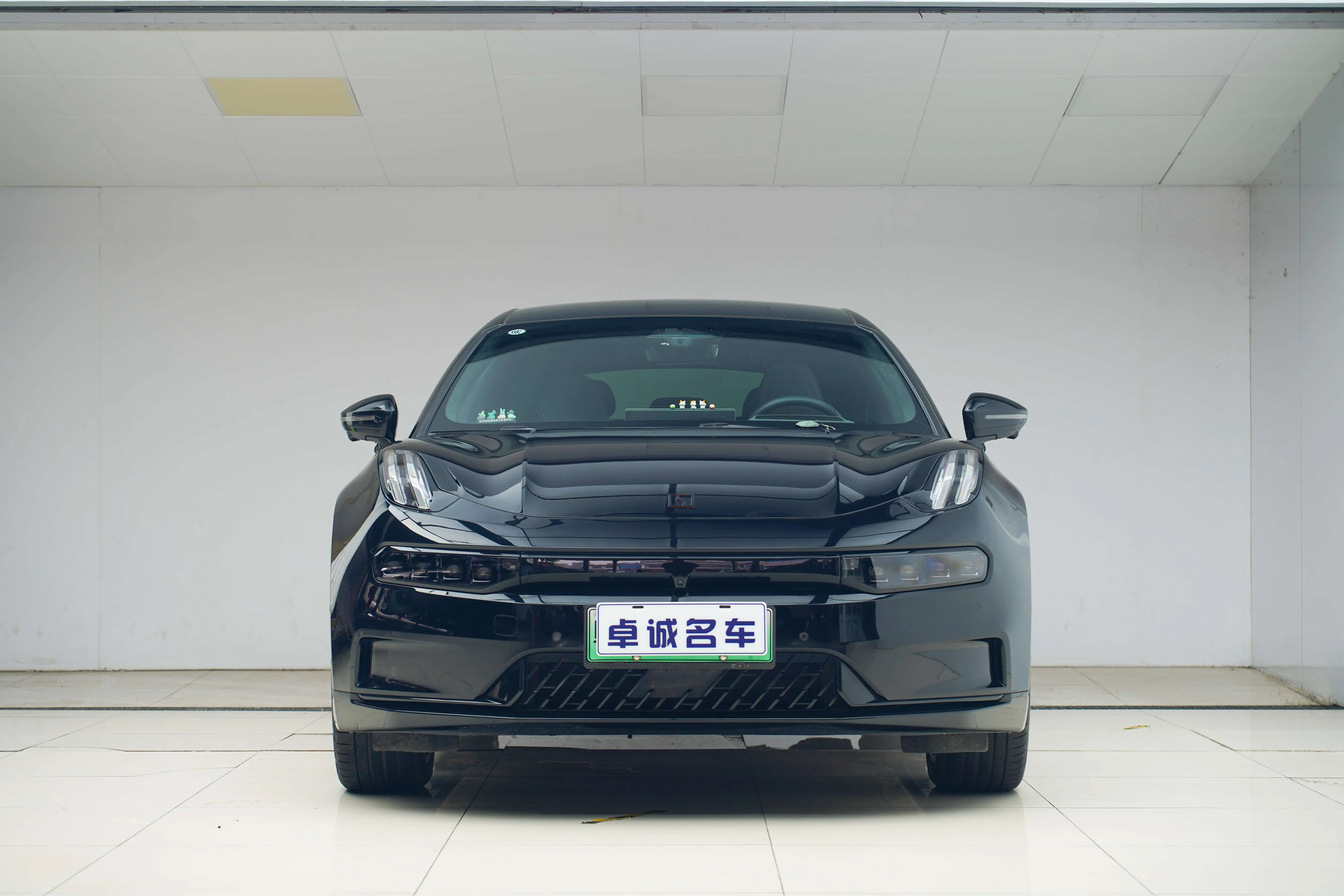 ZEEKR 001  из Китая