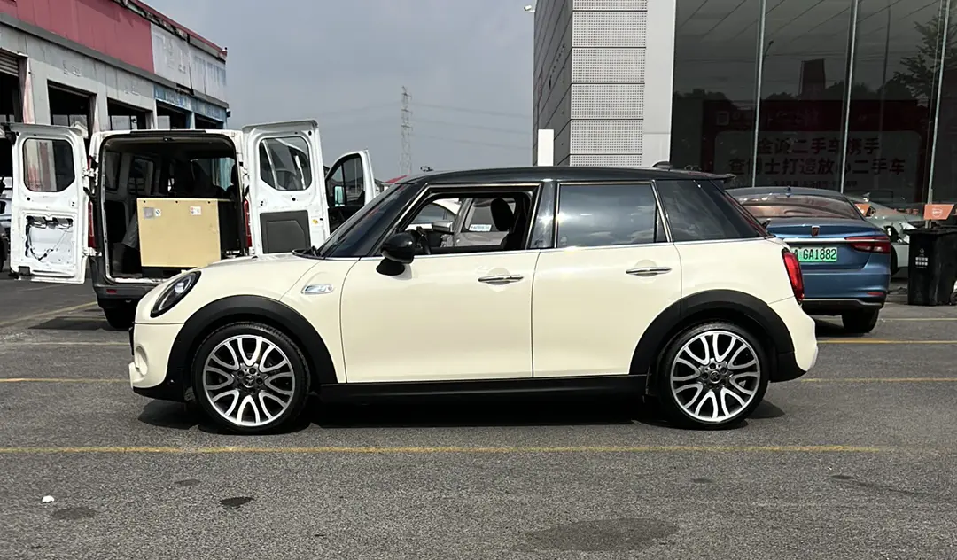 MINI MINI