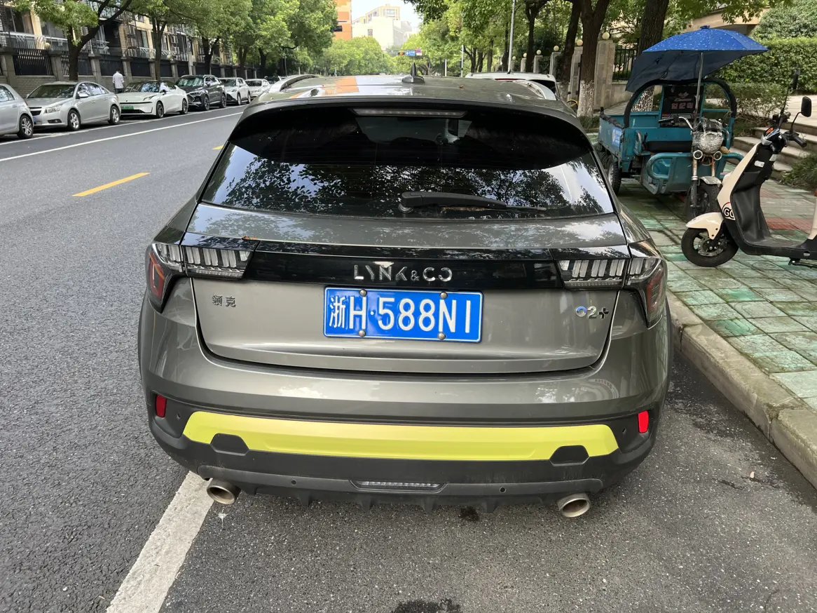 Lynk & Co 02