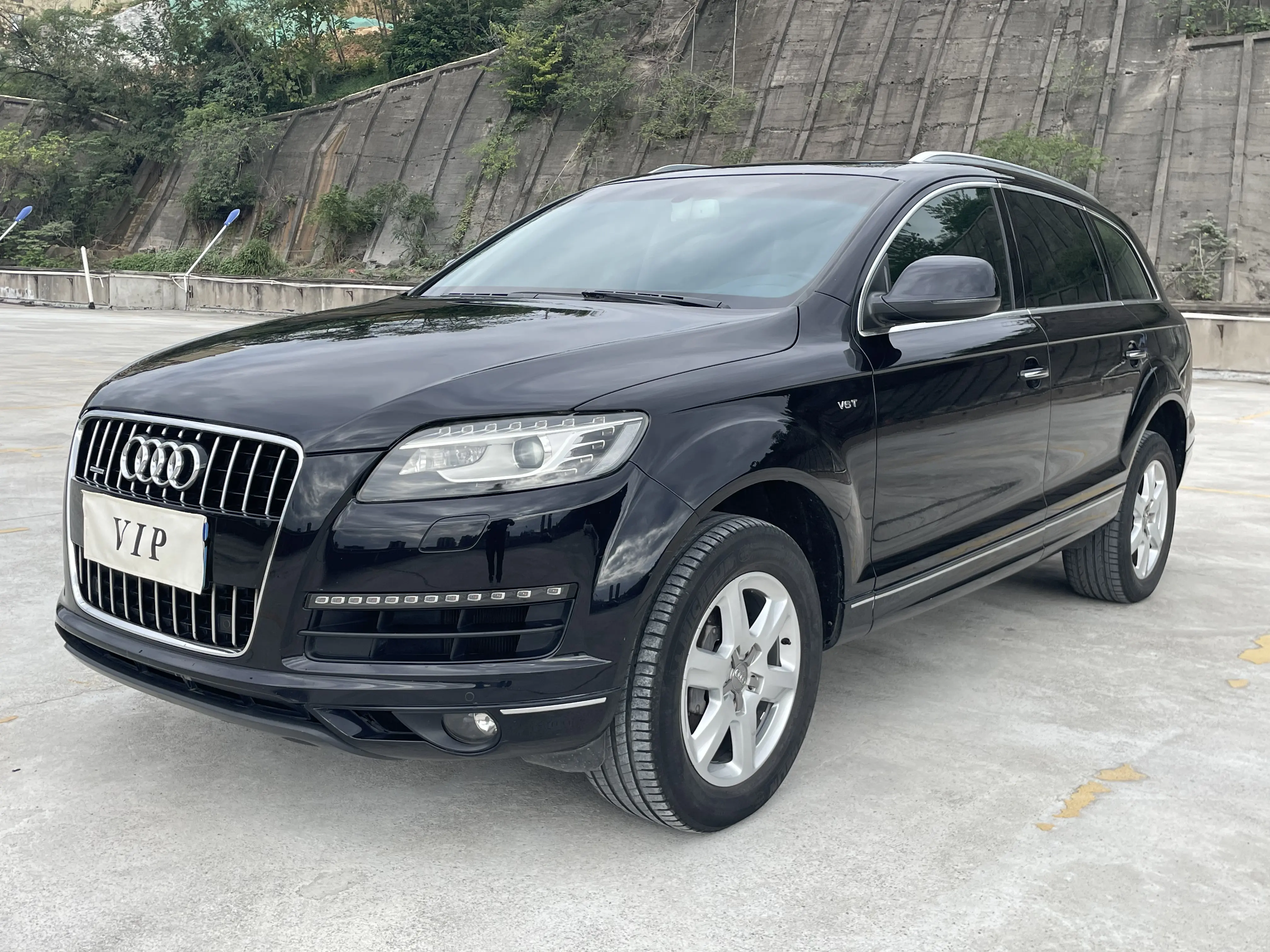 Audi Q7  из Китая