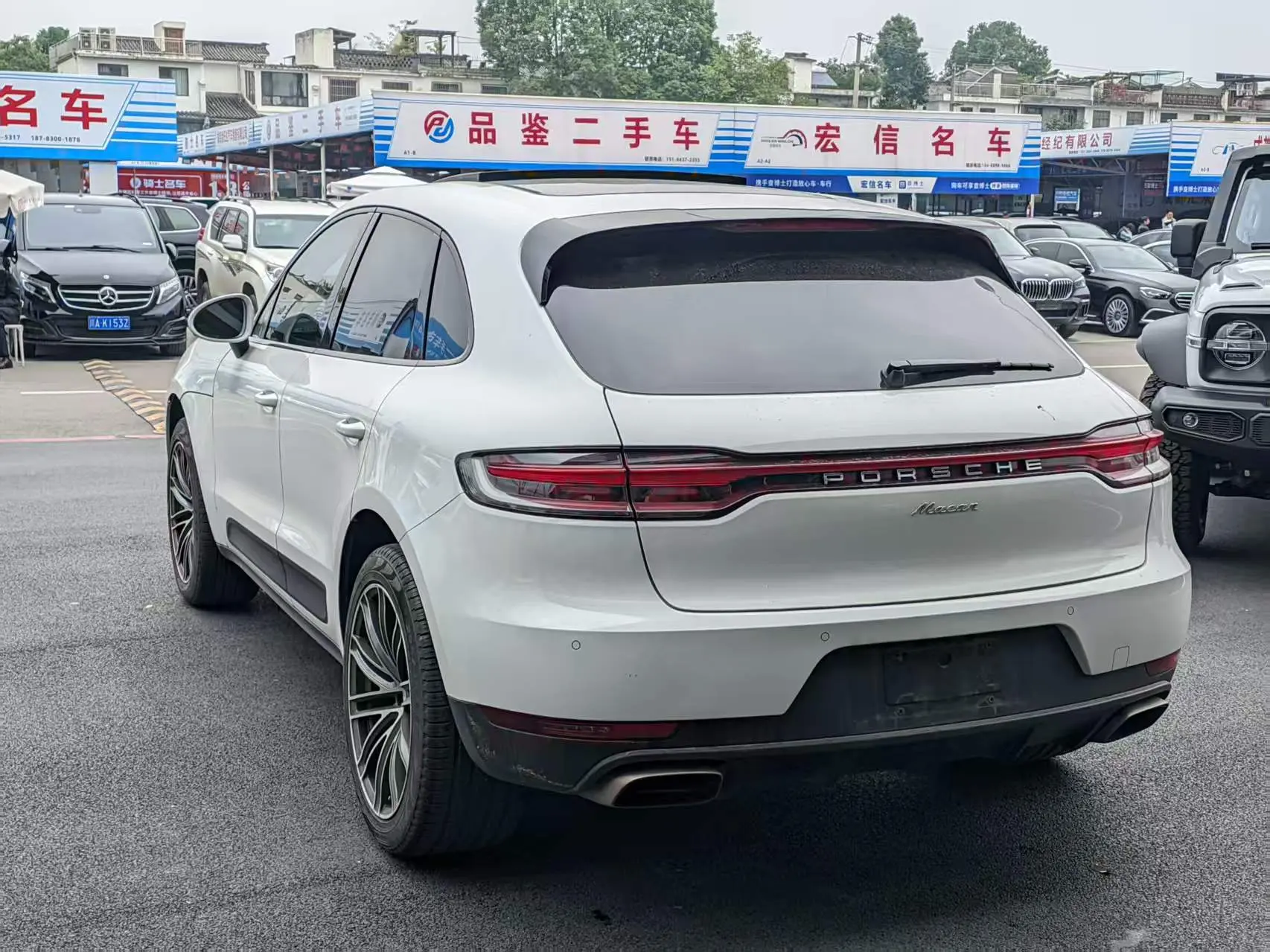 Porsche Macan