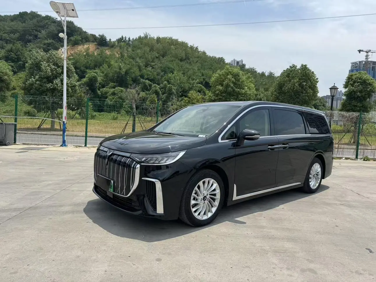 Voyah Lantu Dreamer EV