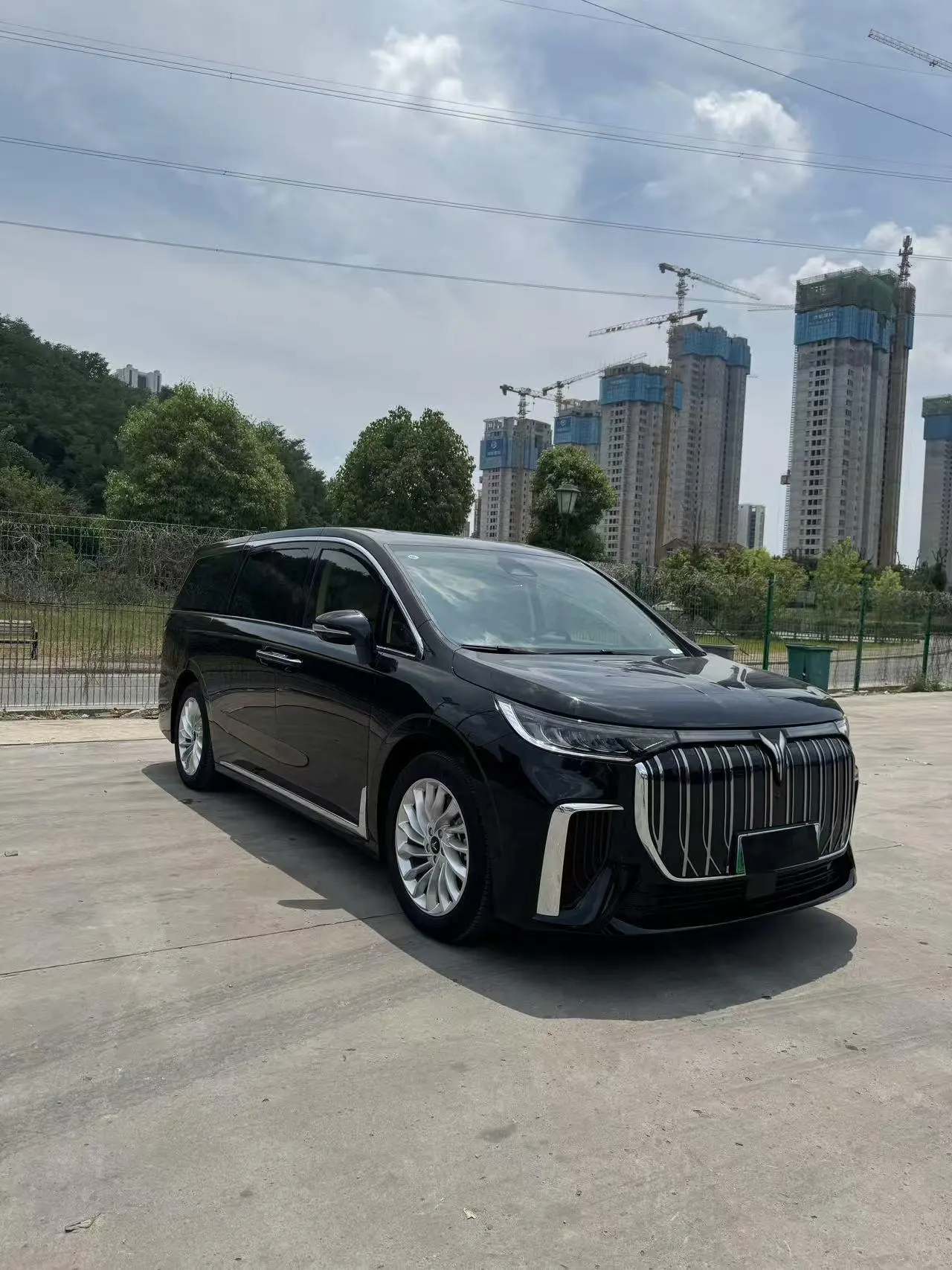 Voyah Lantu Dreamer EV