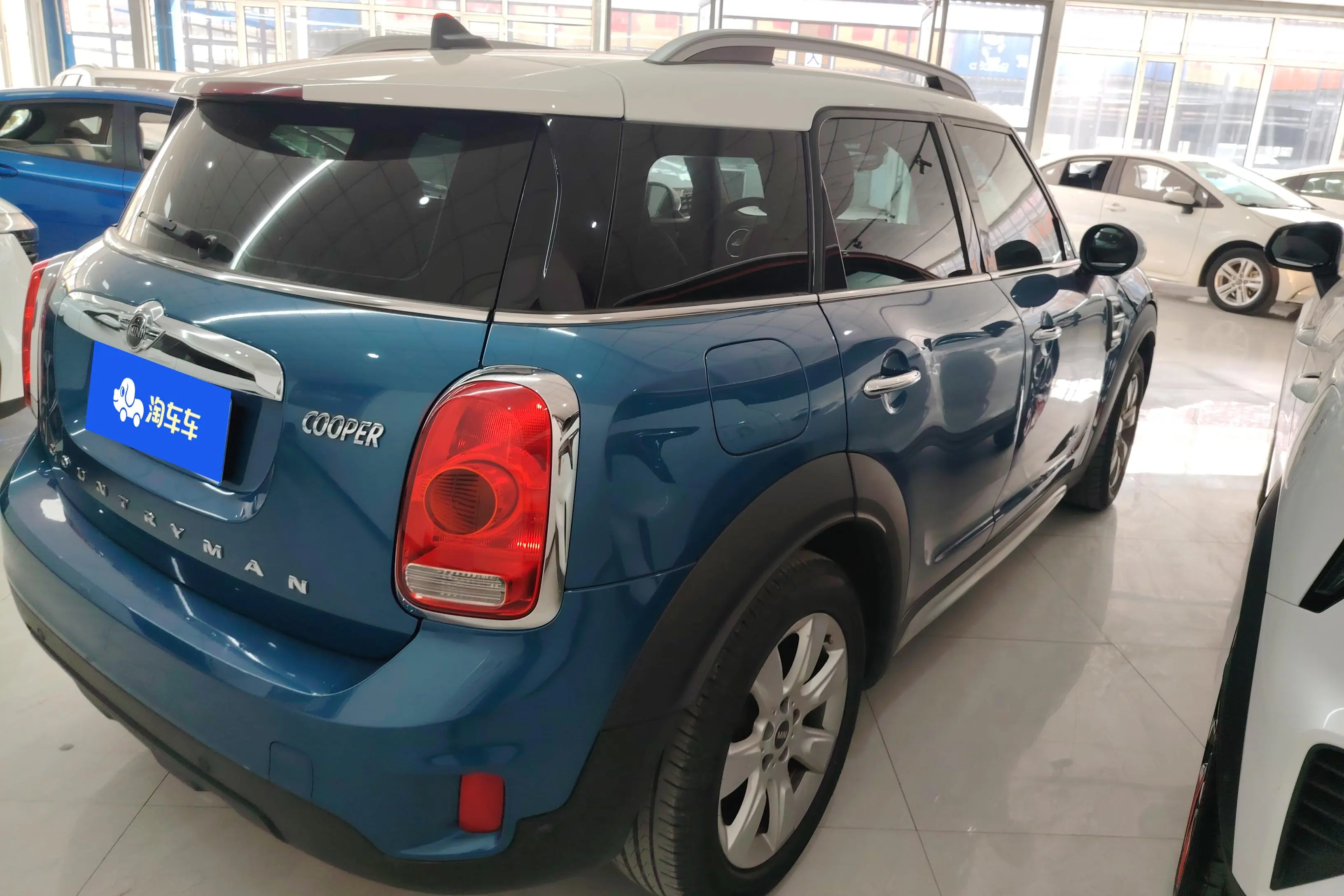 MINI COUNTRYMAN