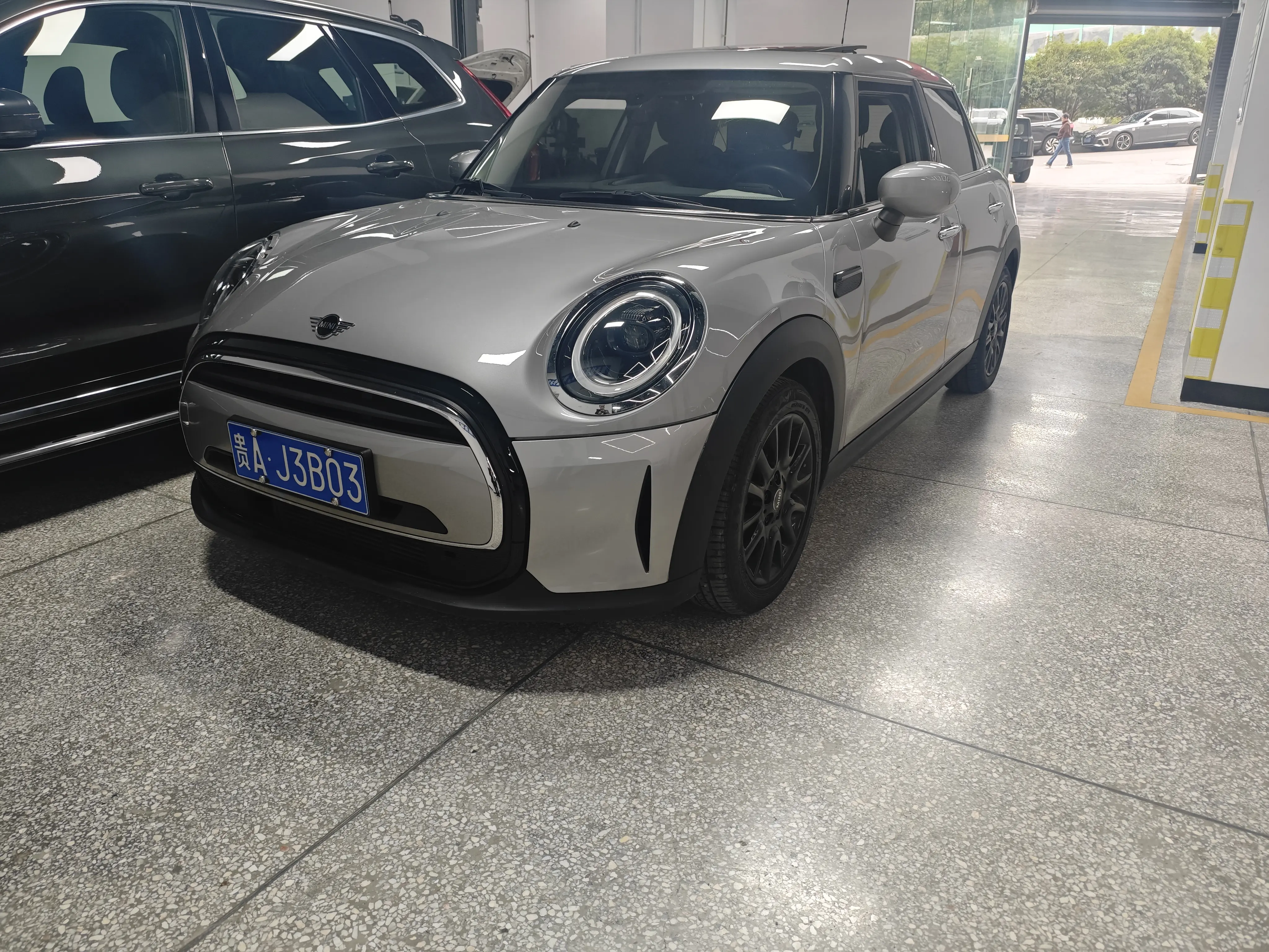 MINI MINI