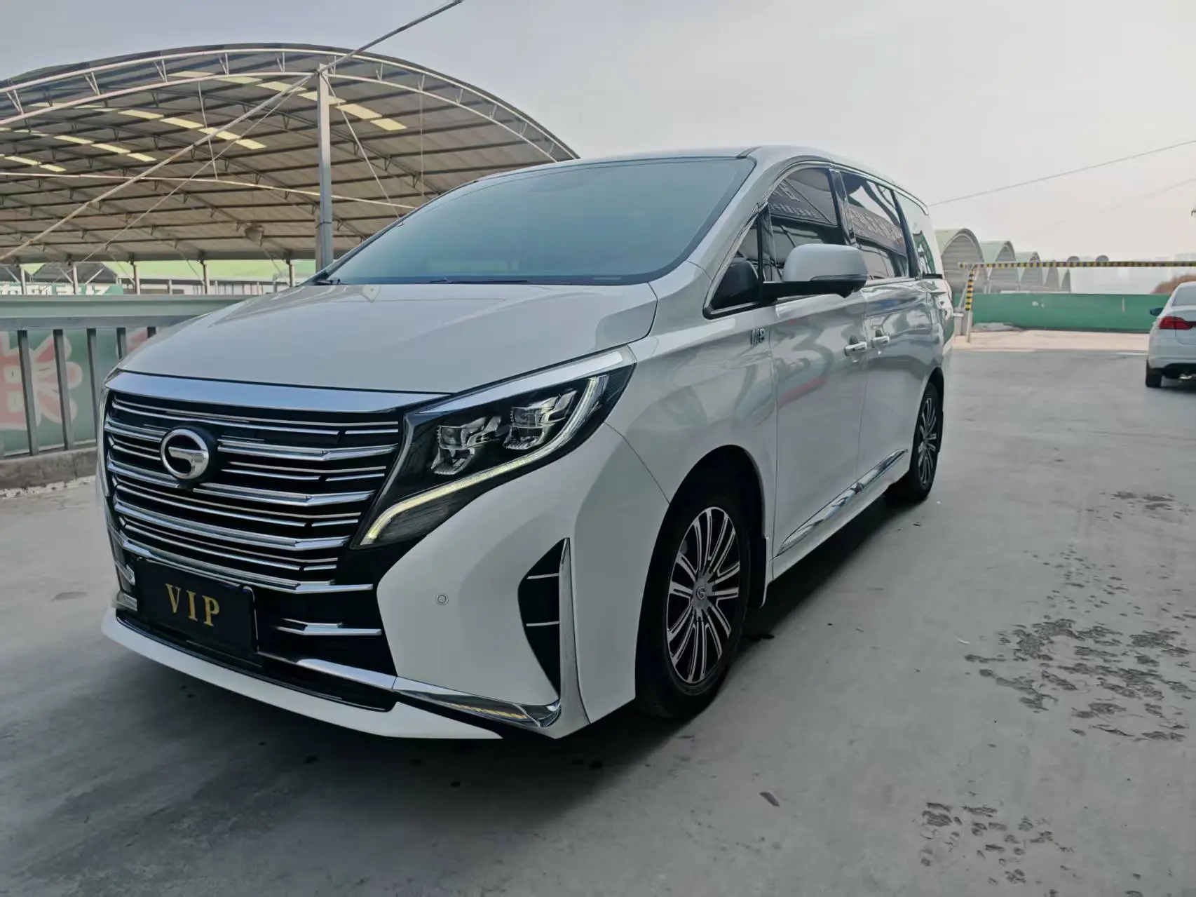 GAC Trumpchi M8  из Китая