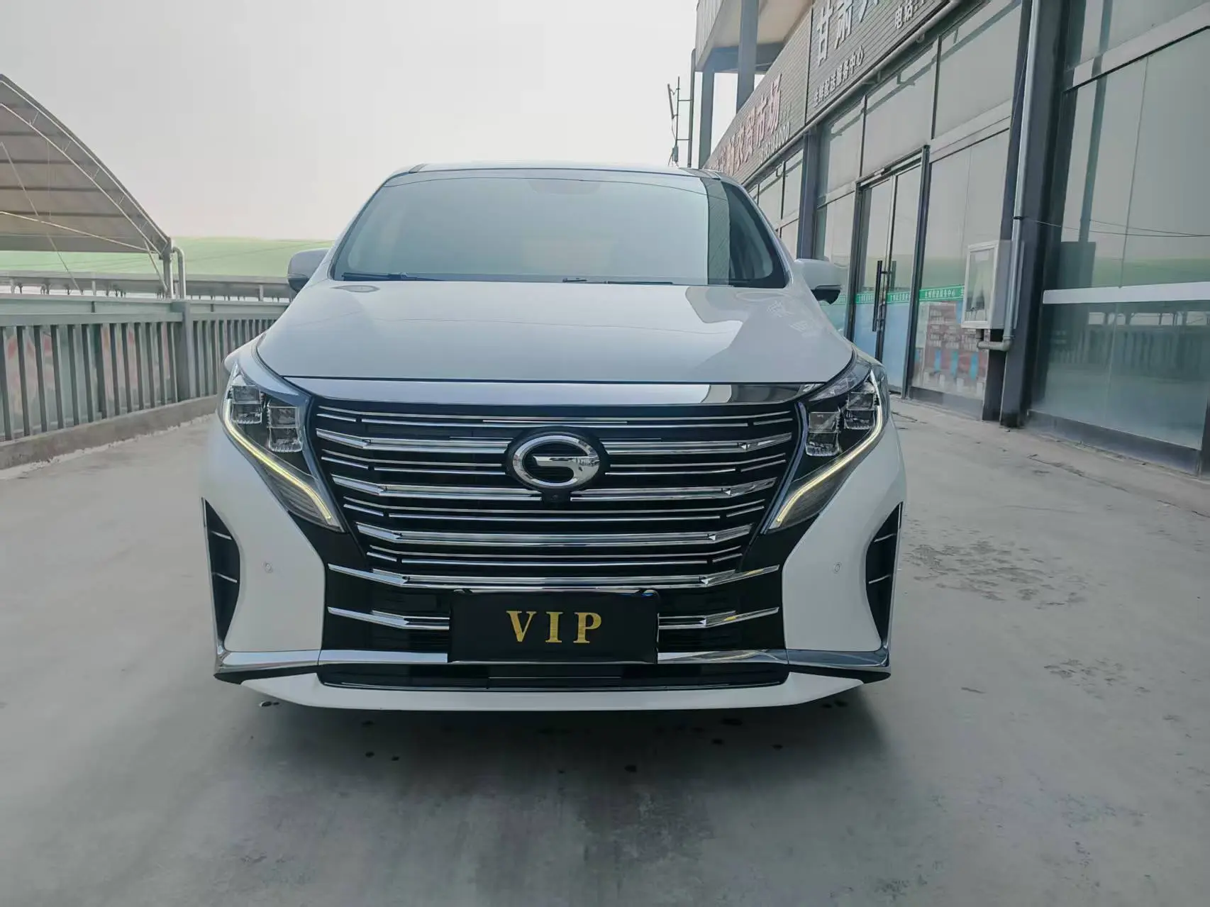GAC Trumpchi M8  из Китая