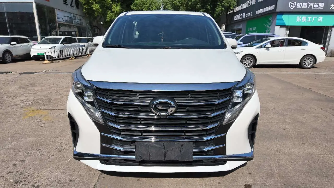 GAC Trumpchi M8  из Китая