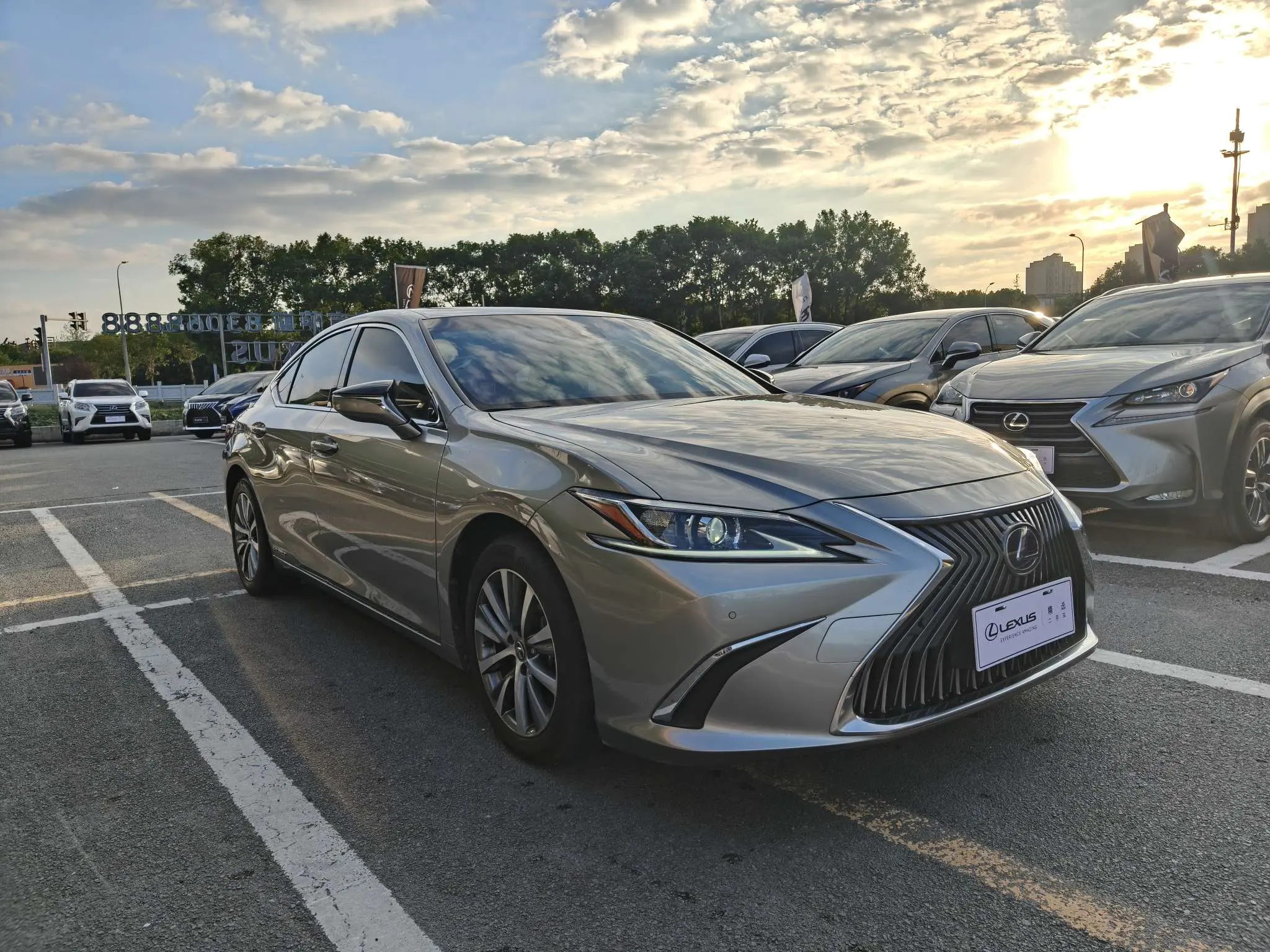 Lexus ES