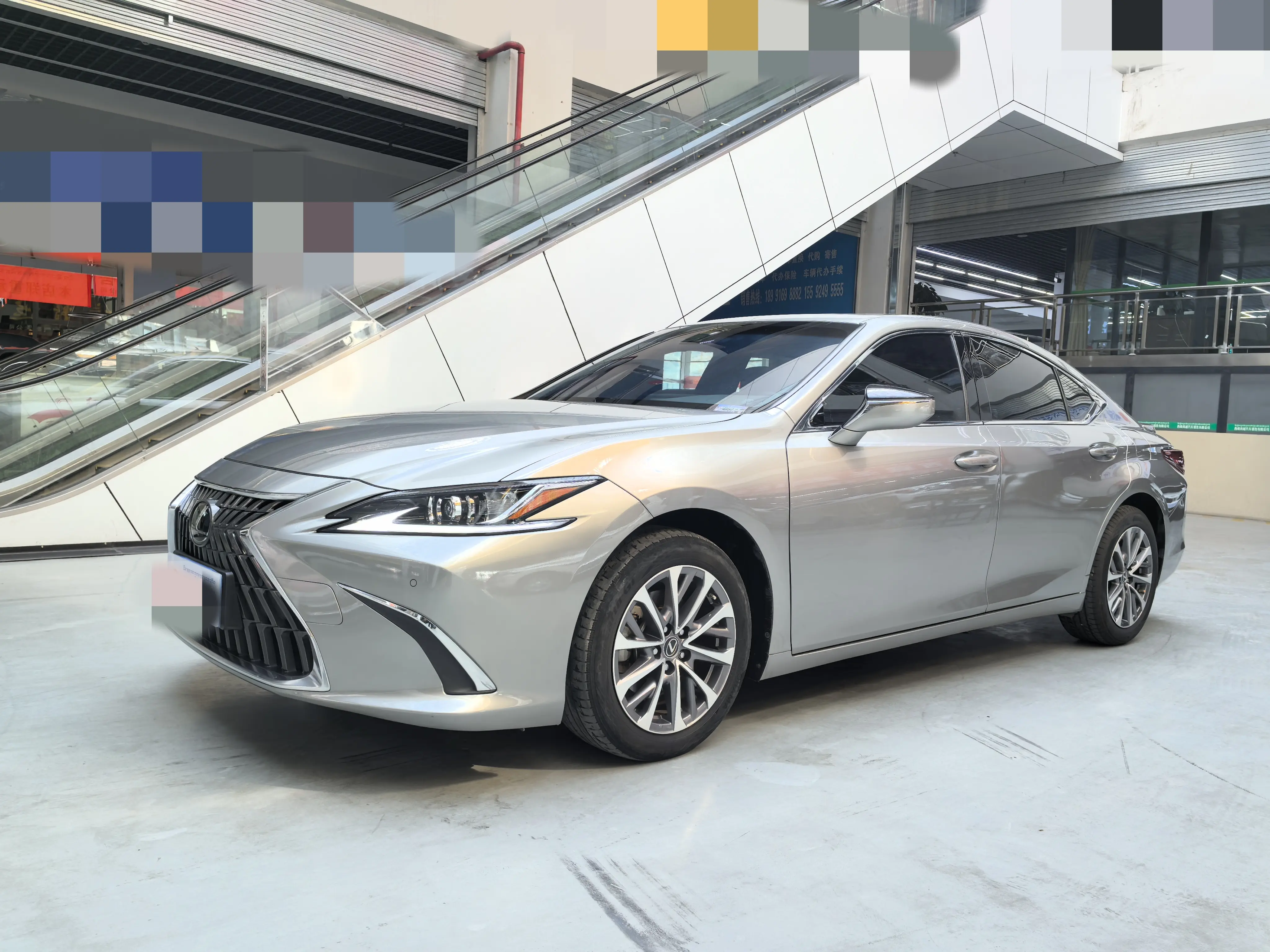 Lexus ES