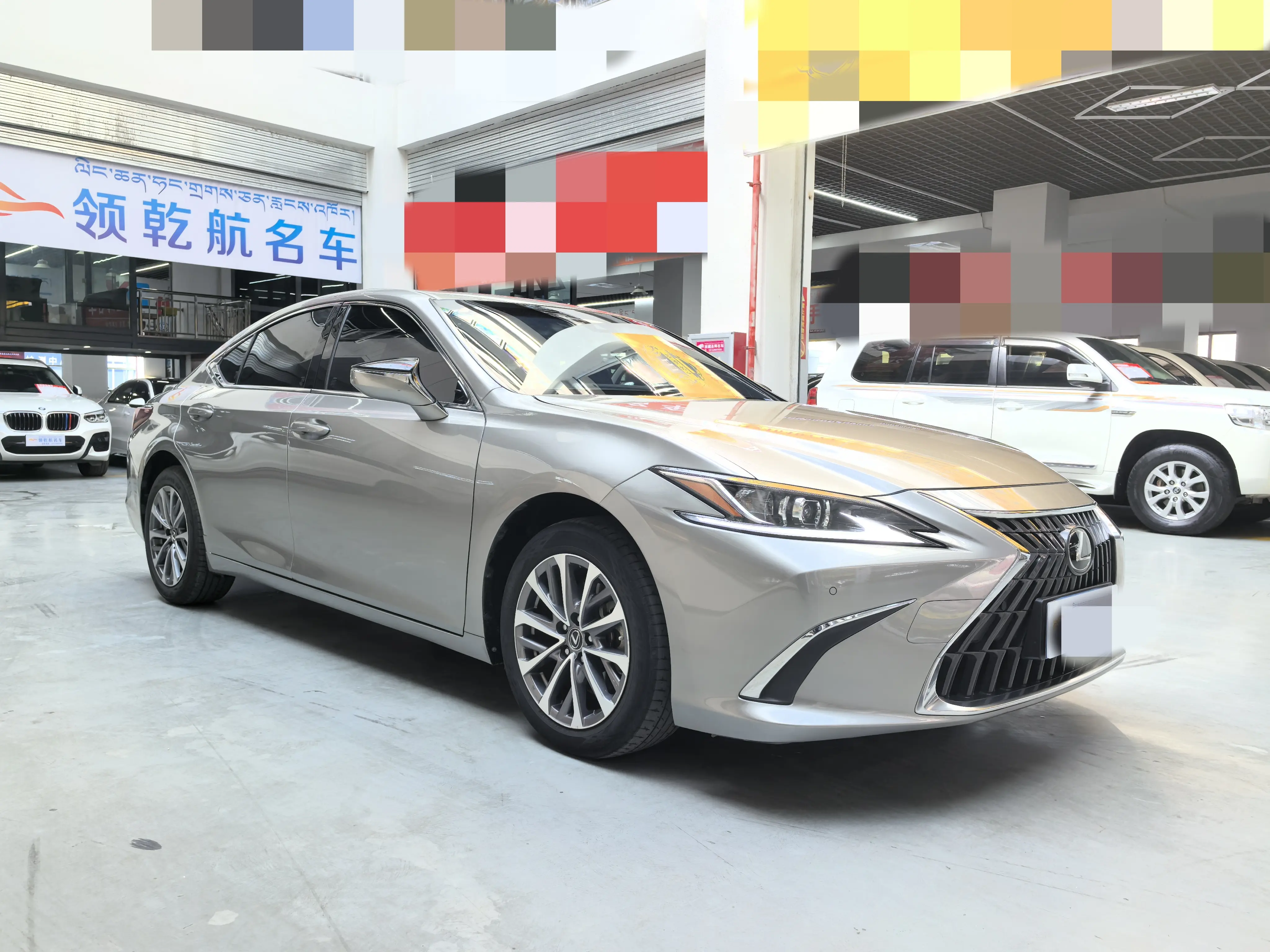 Lexus ES