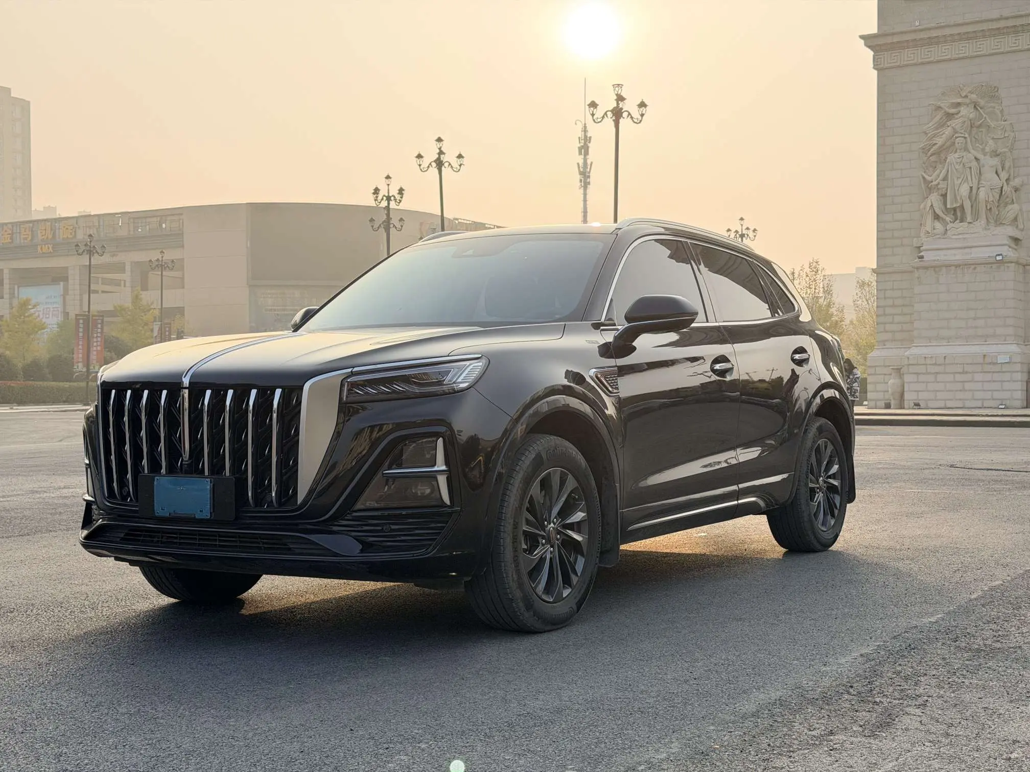 Hongqi HS5  из Китая