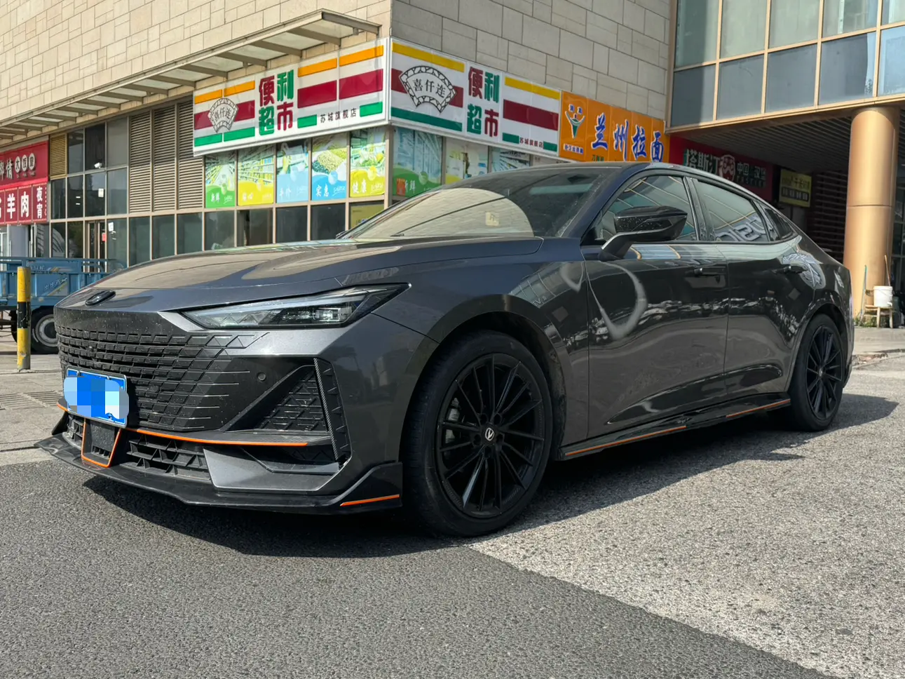 Changan UNI-V  из Китая